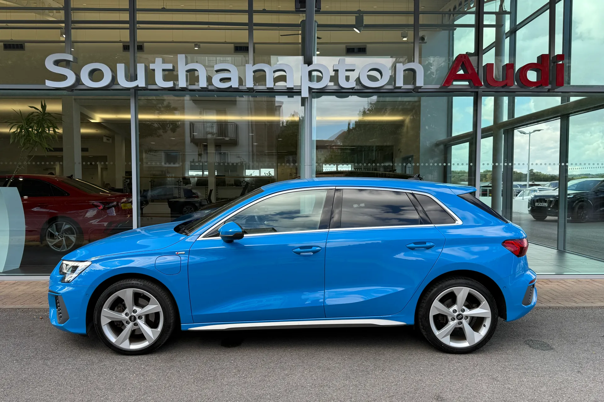 Audi A3 thumbnail image number 4