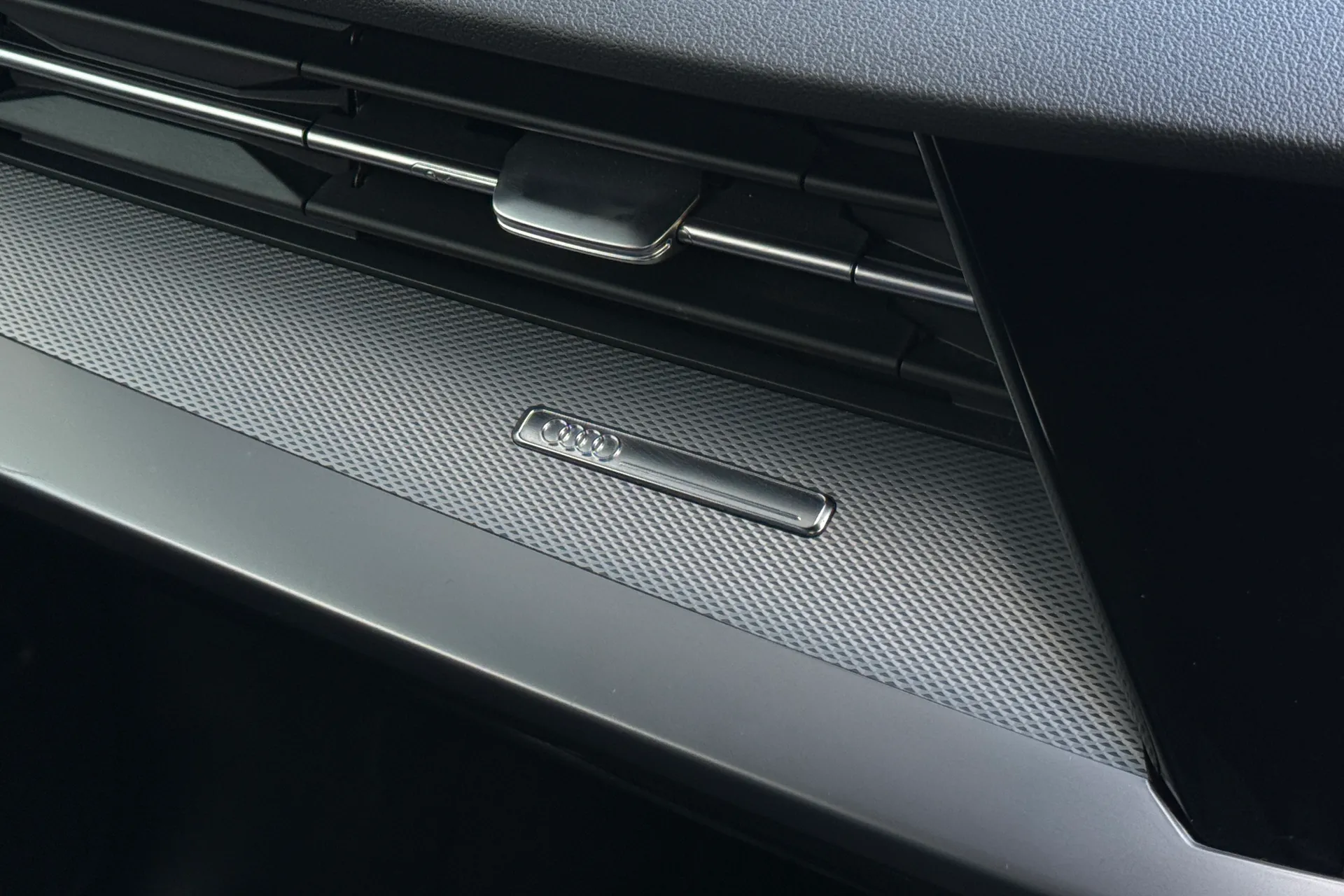 Audi A3 thumbnail image number 22