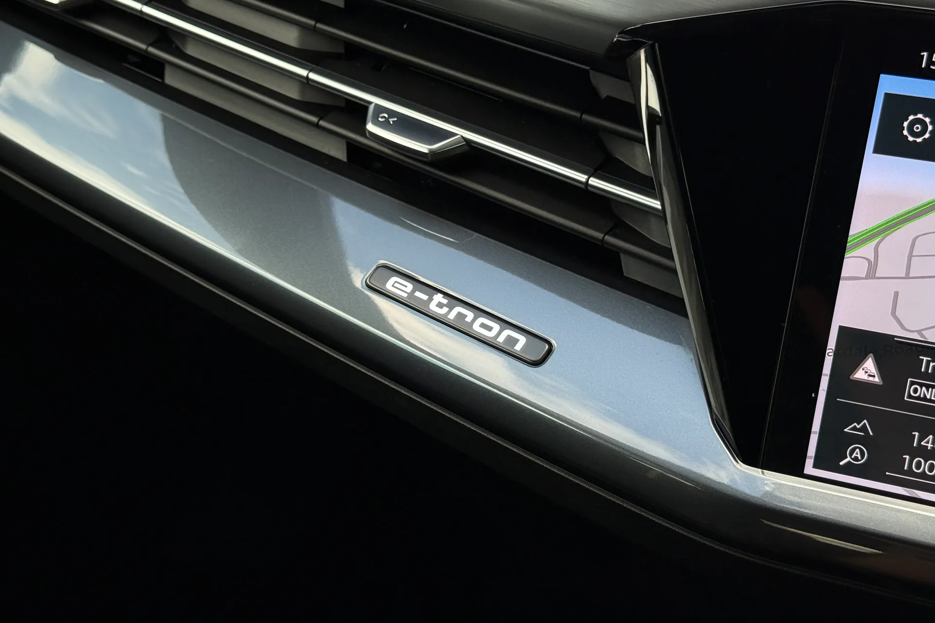 Audi Q4 thumbnail image number 21
