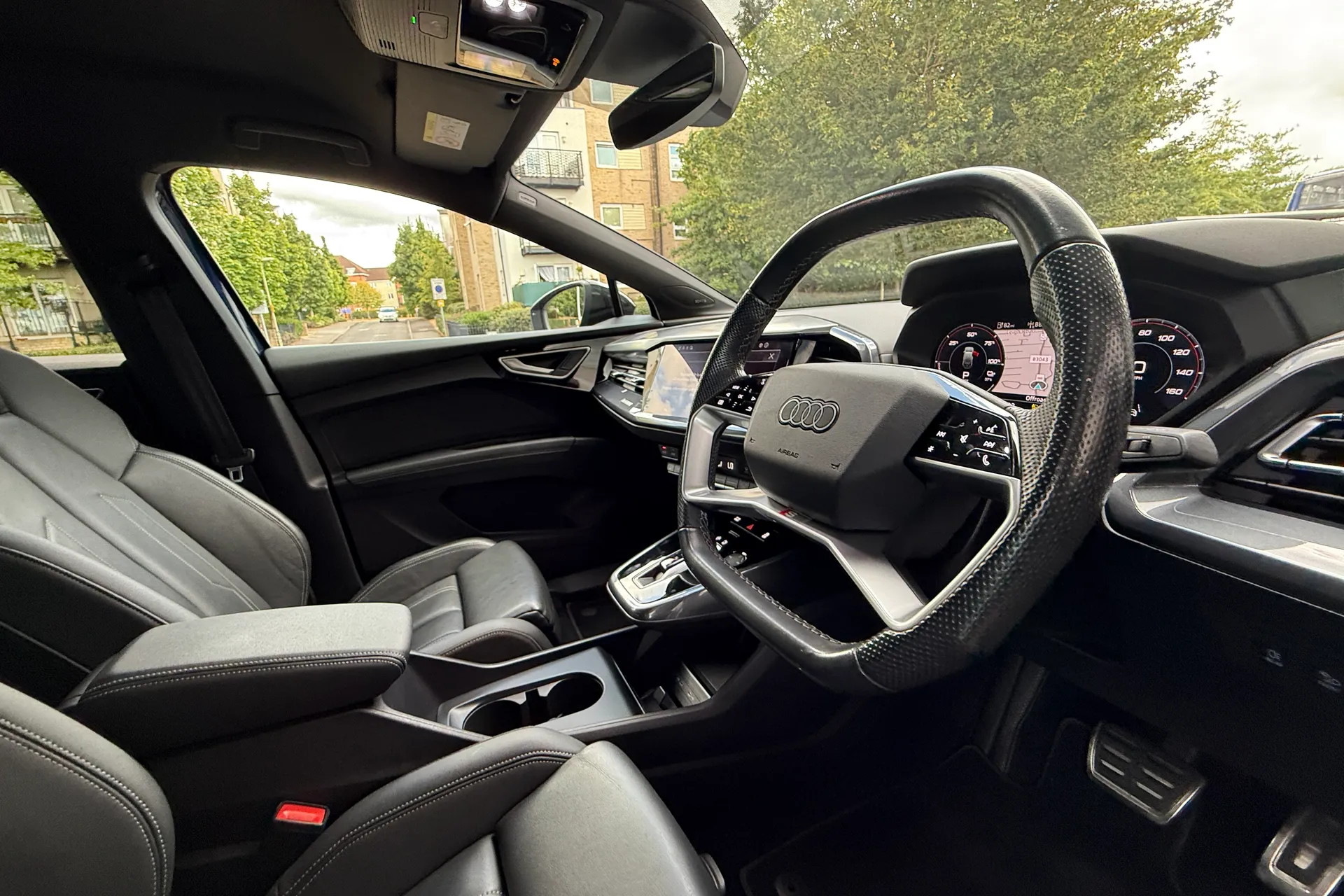 Audi Q4 thumbnail image number 6
