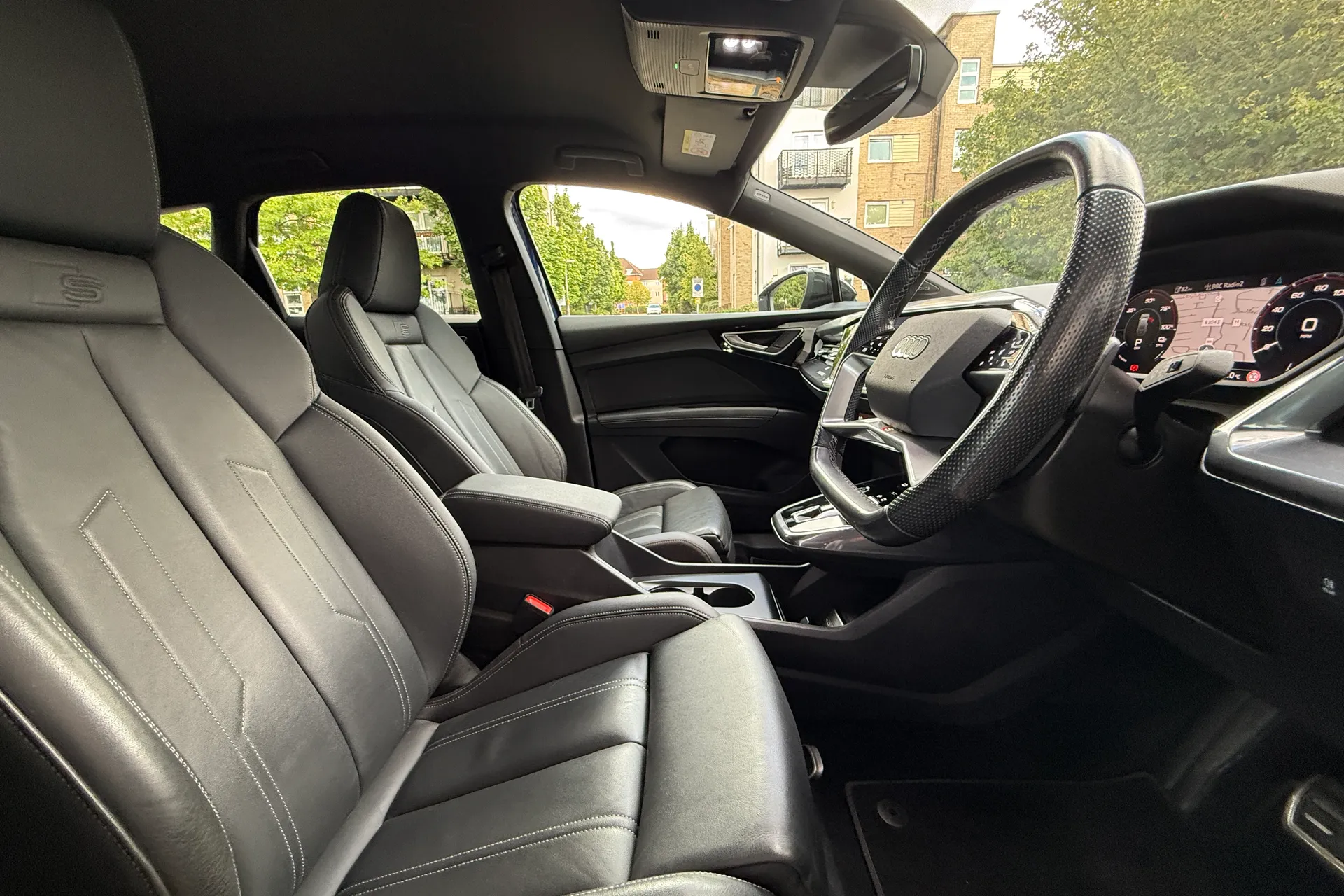 Audi Q4 thumbnail image number 31