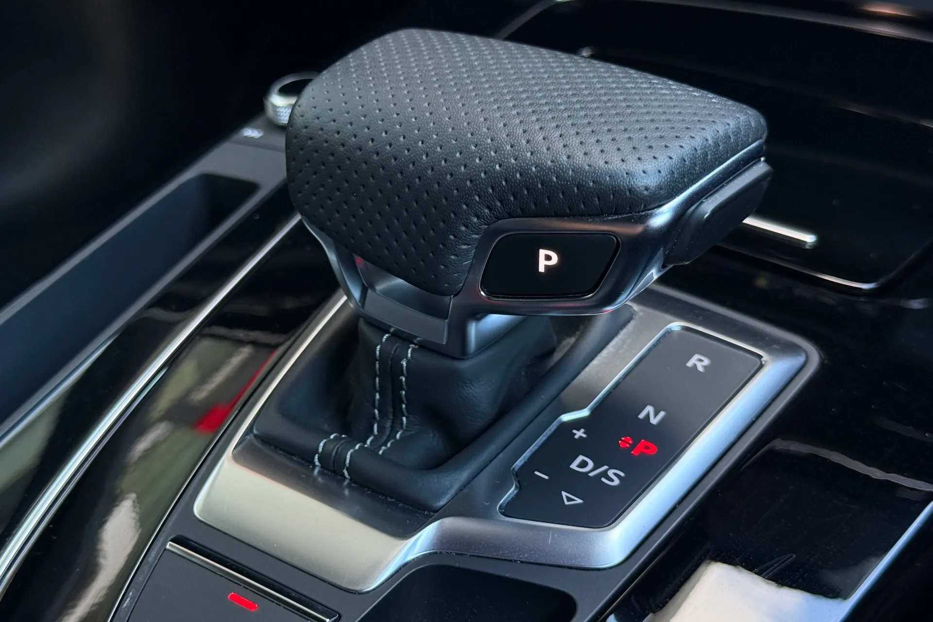 Audi Q5 thumbnail image number 28