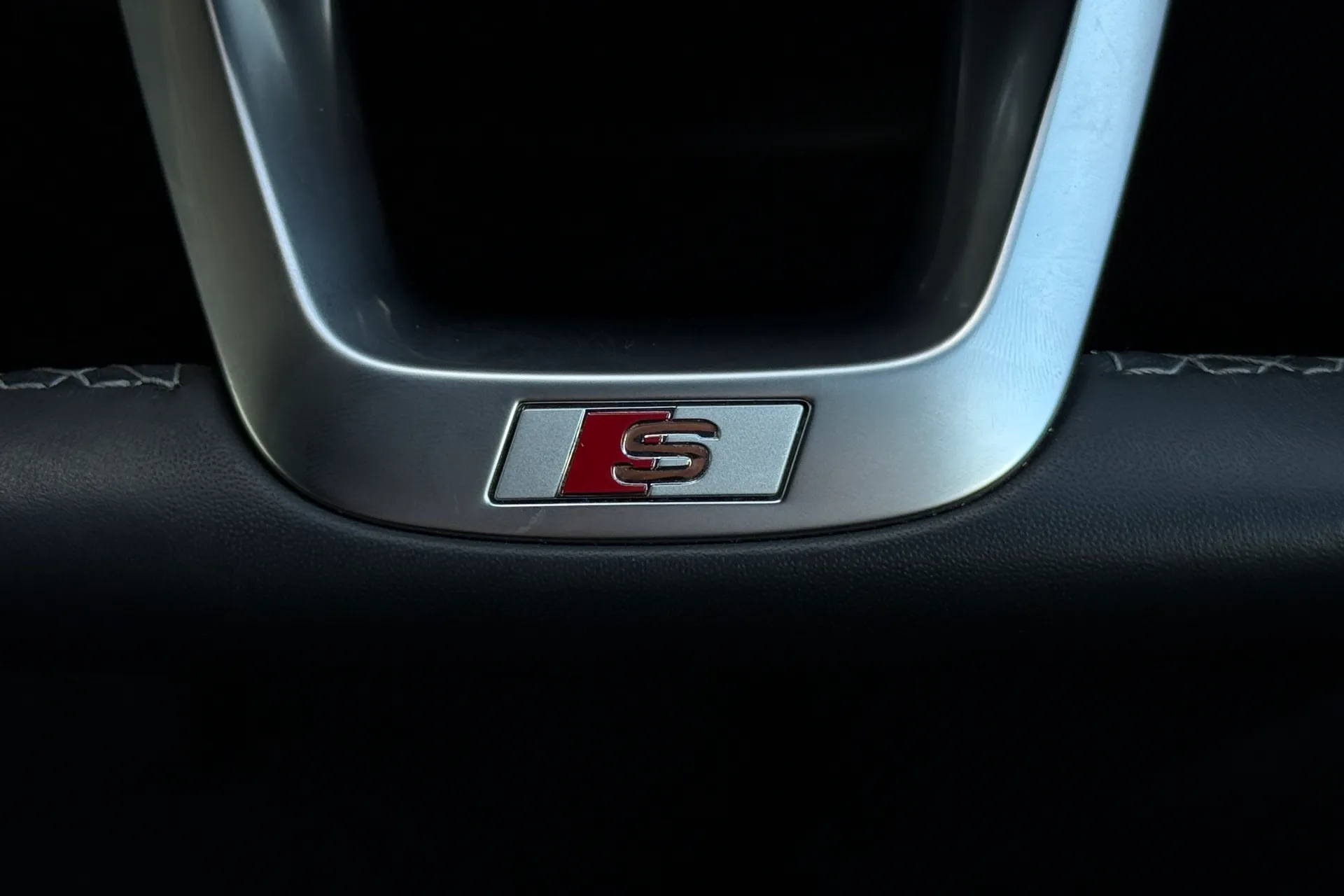 Audi Q5 thumbnail image number 14