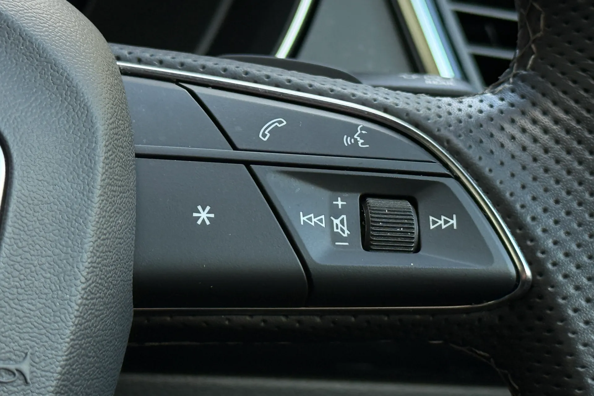 Audi Q5 thumbnail image number 12