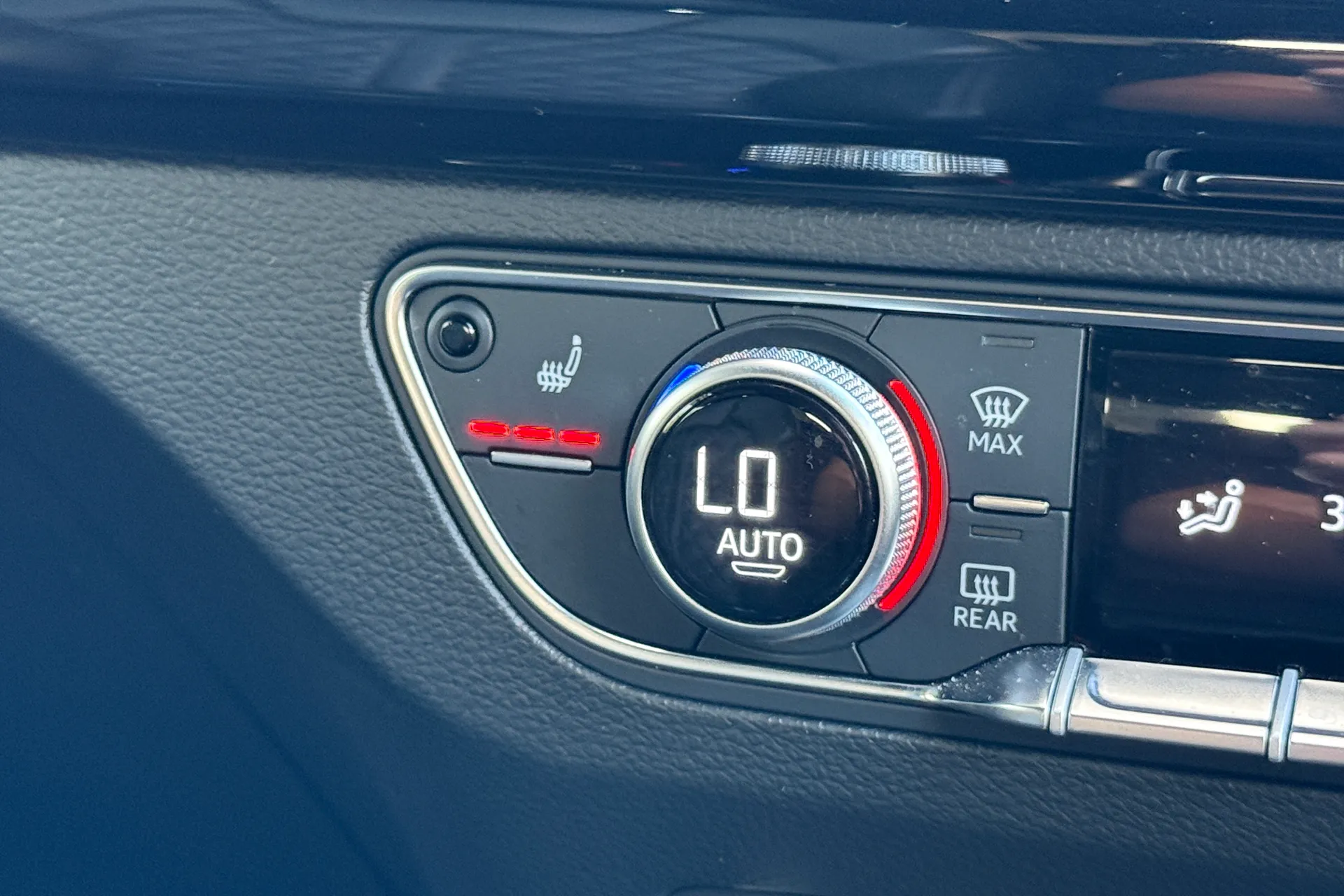 Audi Q5 thumbnail image number 22