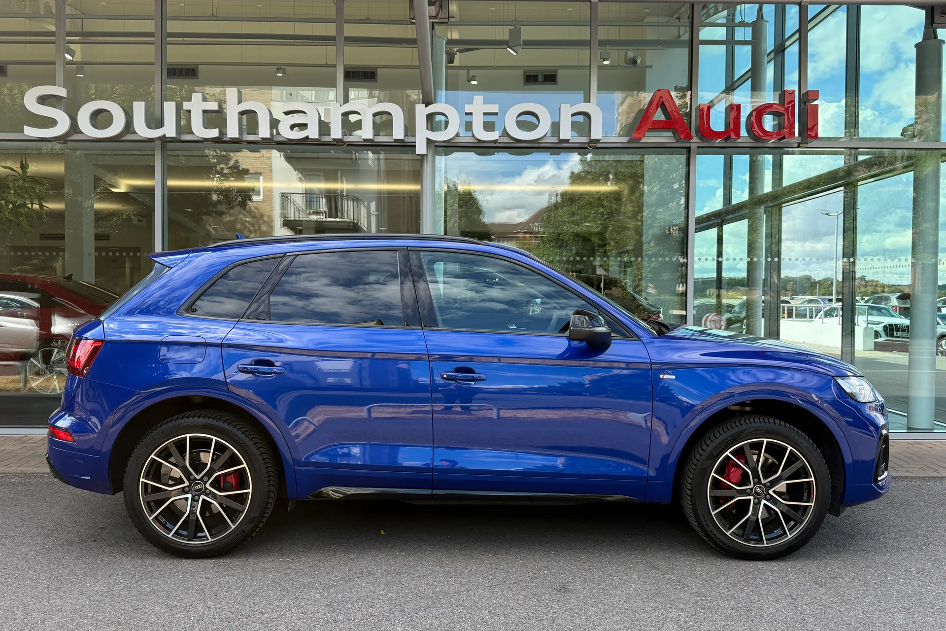 Audi Q5 thumbnail image number 4