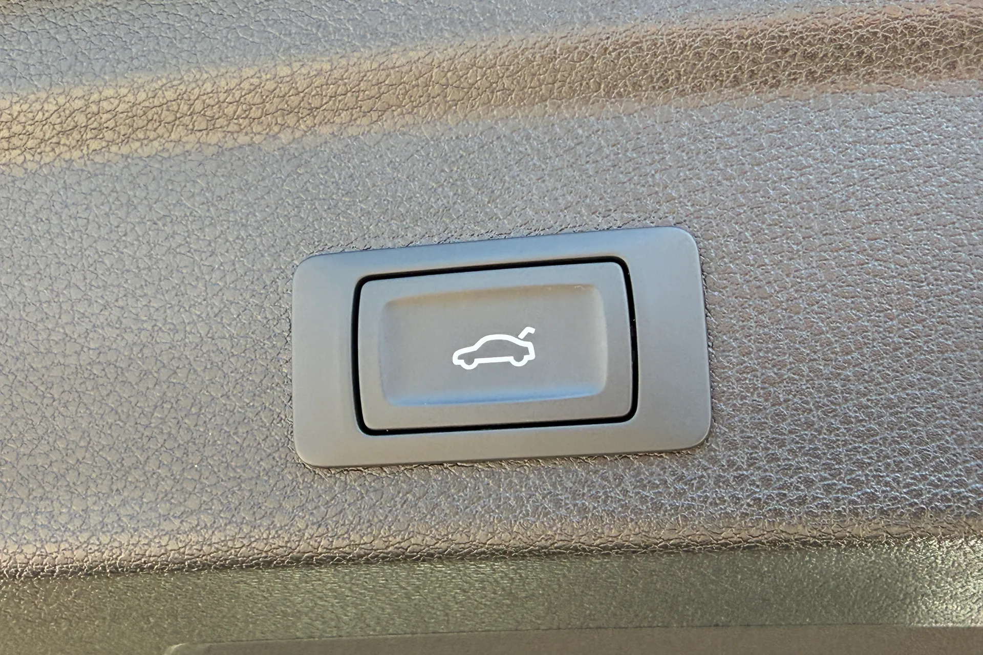 Audi Q3 thumbnail image number 34