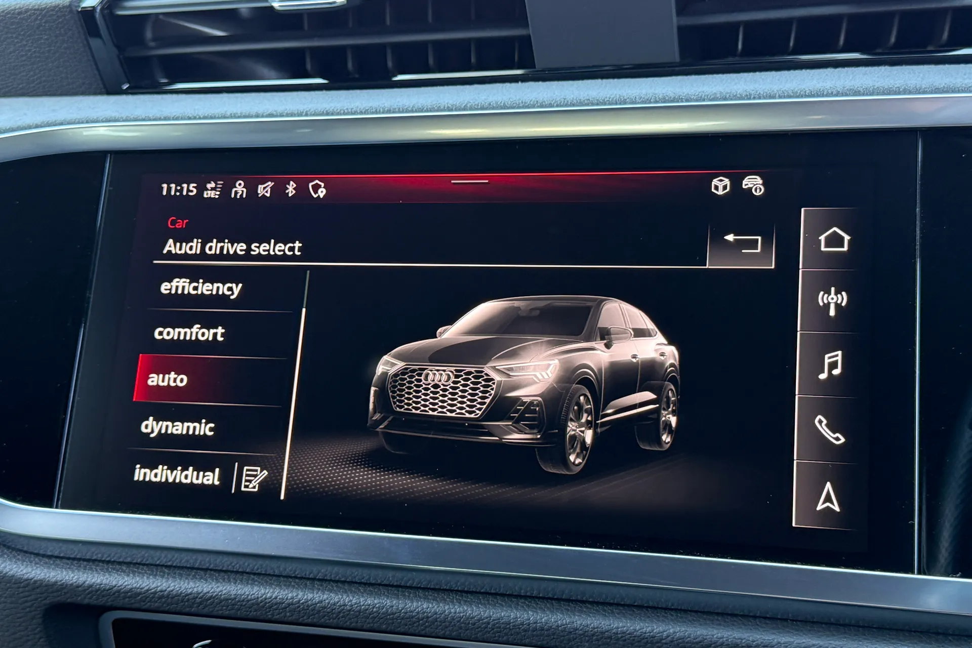 Audi Q3 thumbnail image number 8