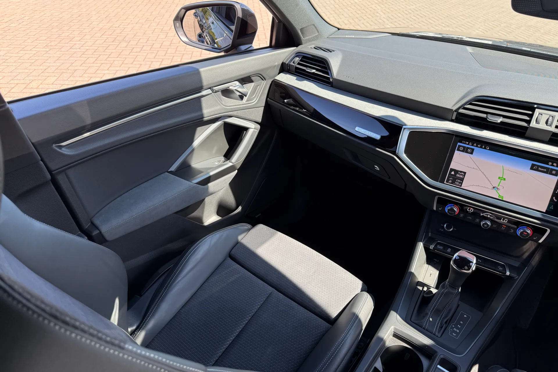 Audi Q3 thumbnail image number 36