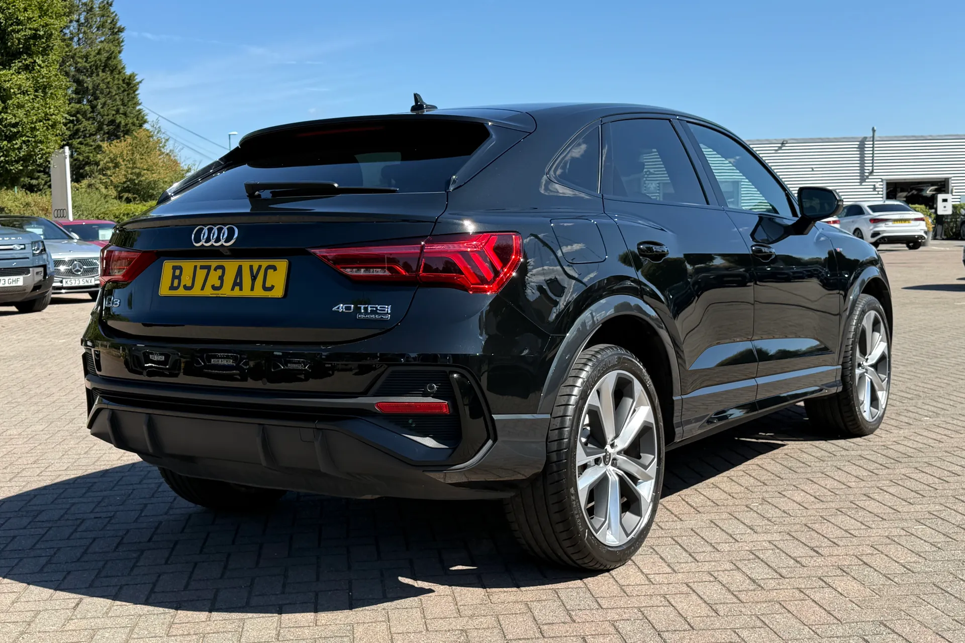 Audi Q3 thumbnail image number 29