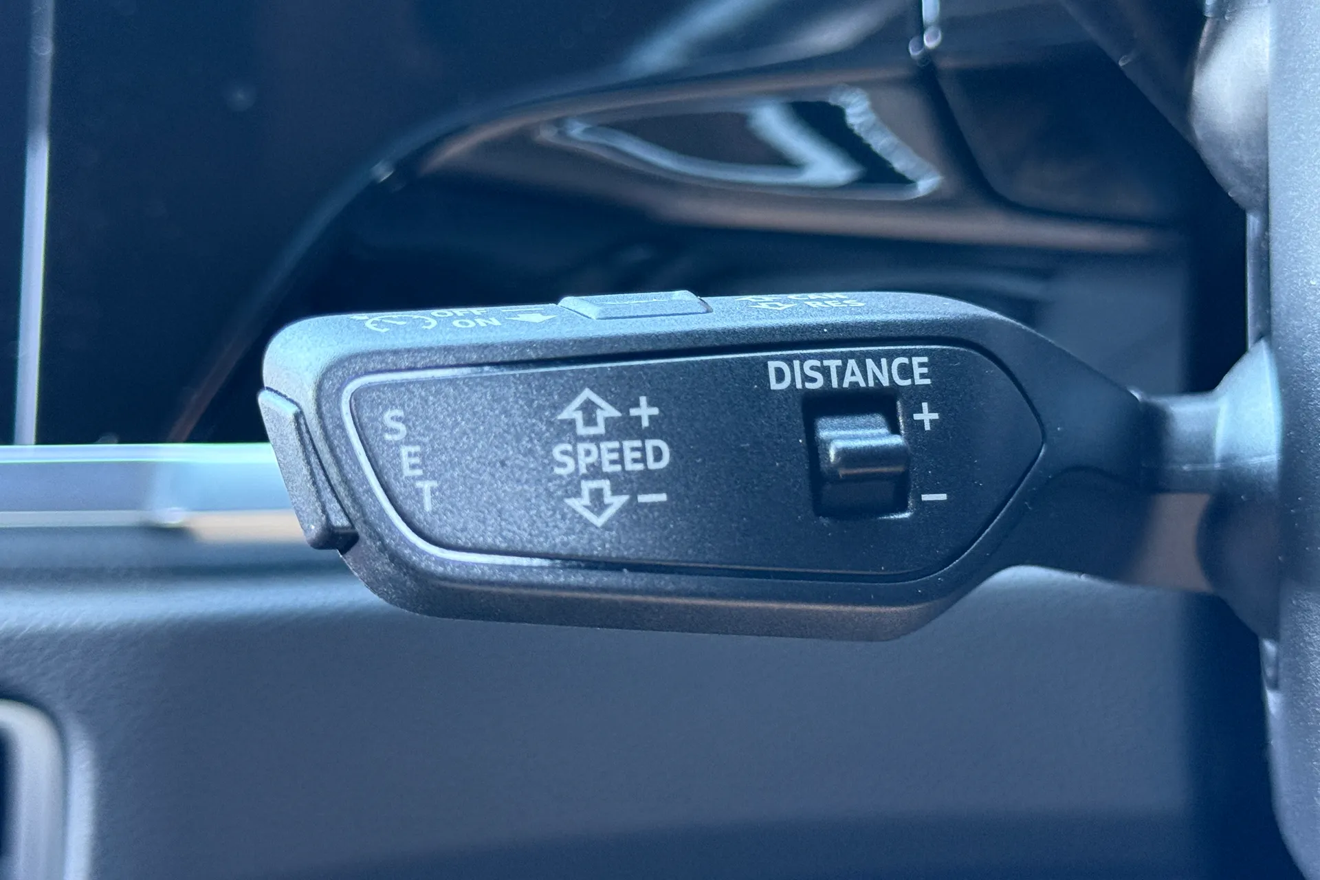 Audi Q3 thumbnail image number 14