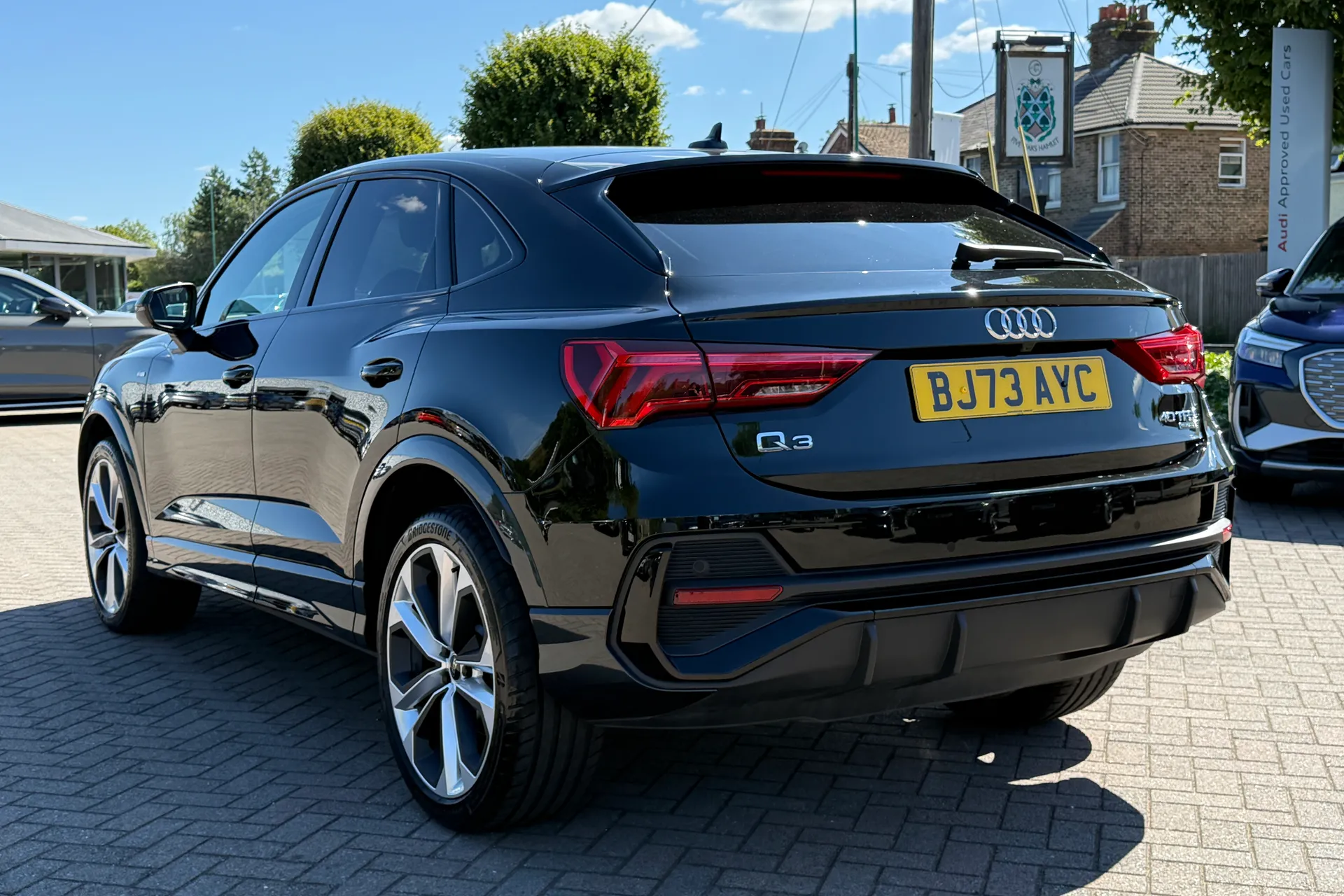 Audi Q3 thumbnail image number 31