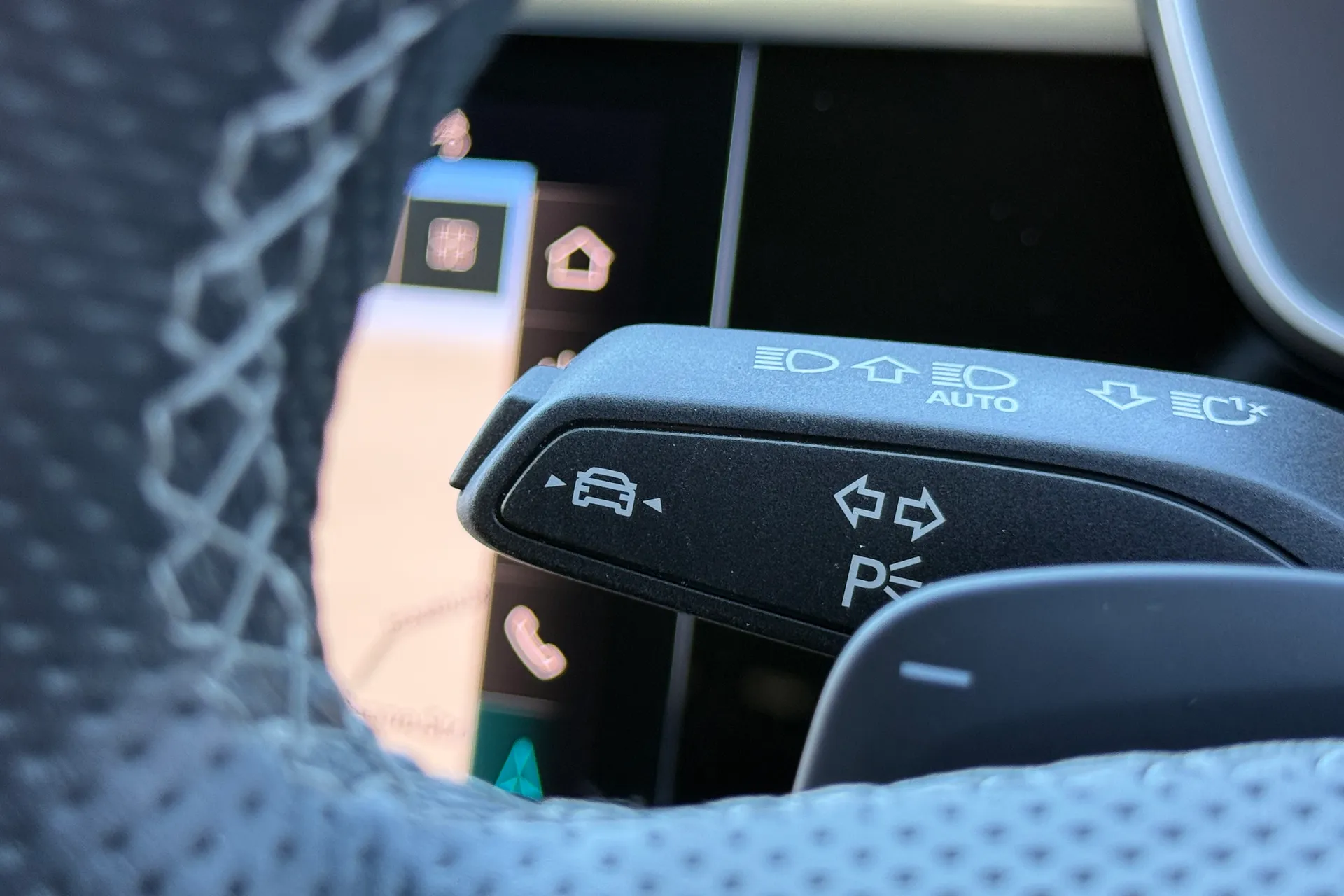 Audi Q3 thumbnail image number 15
