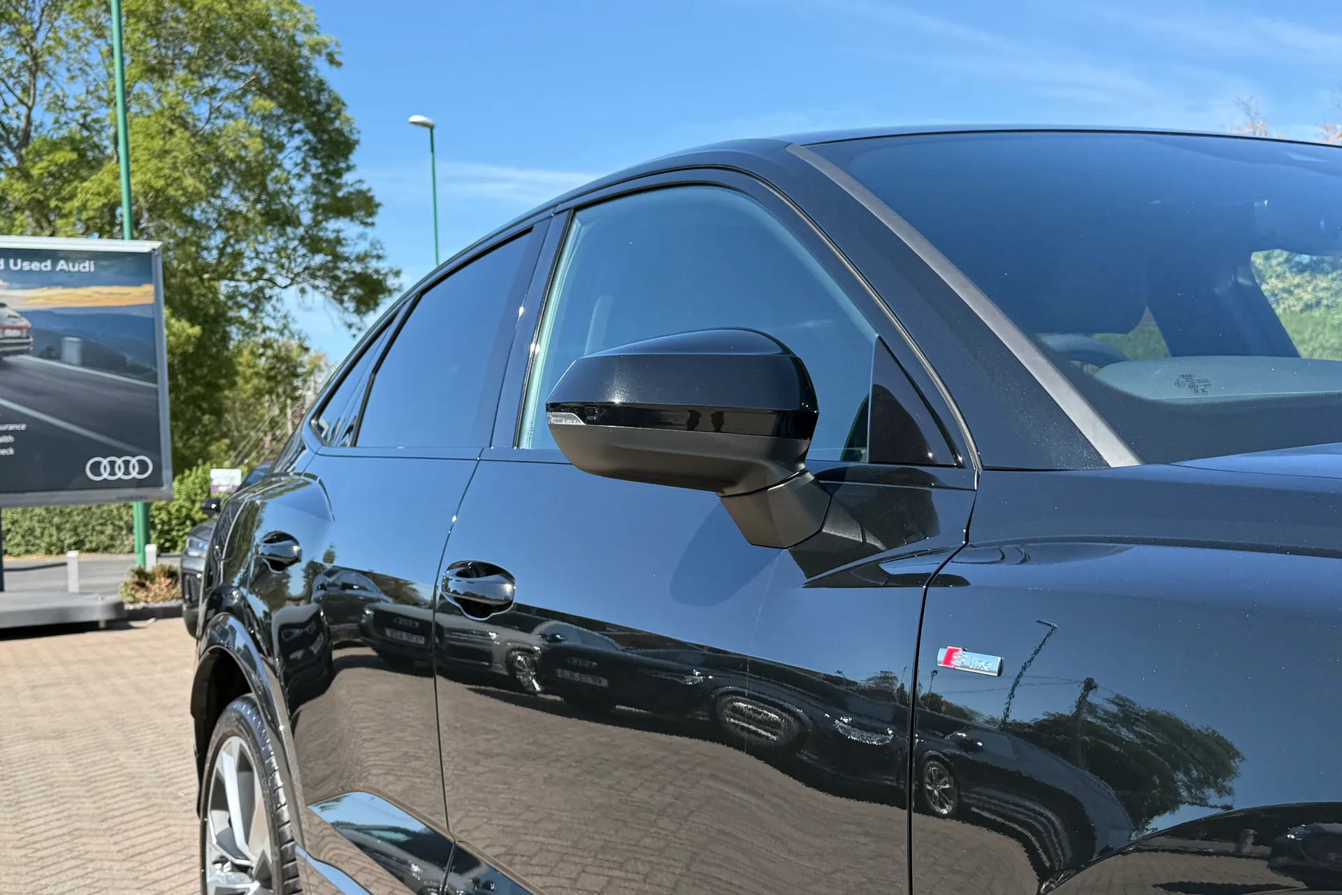 Audi Q3 thumbnail image number 44