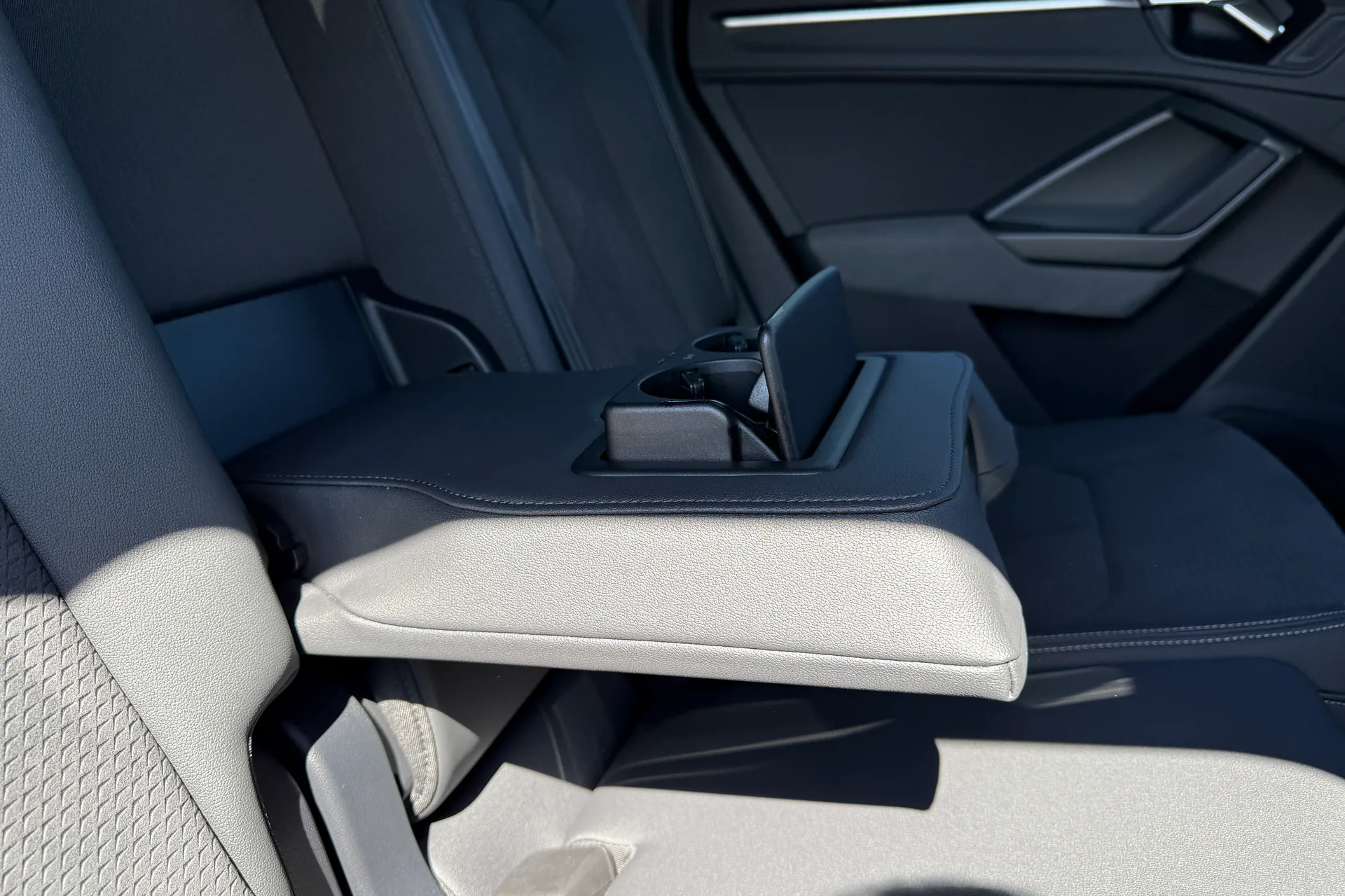 Audi Q3 thumbnail image number 41