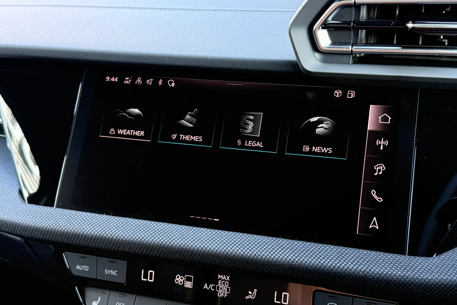 Audi A3 thumbnail image number 40