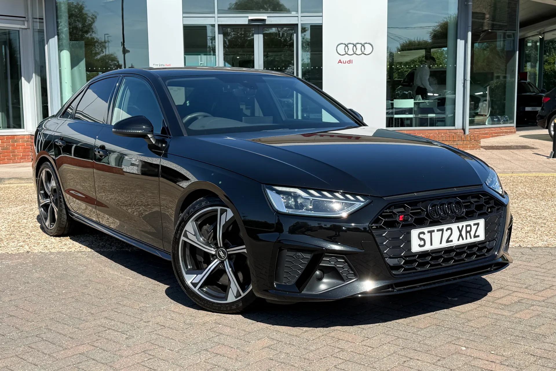 Audi A4 thumbnail image number 21
