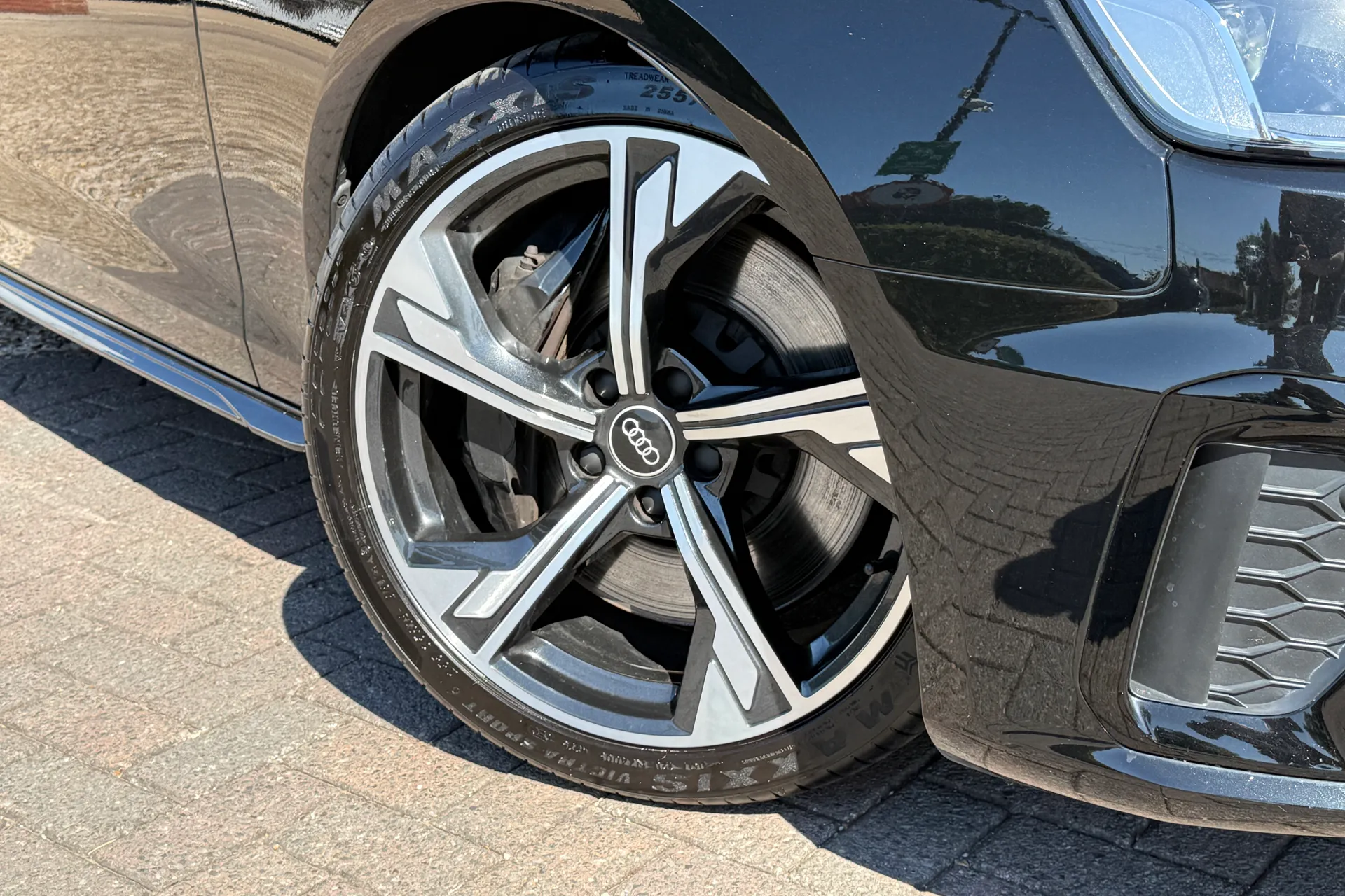 Audi A4 thumbnail image number 7