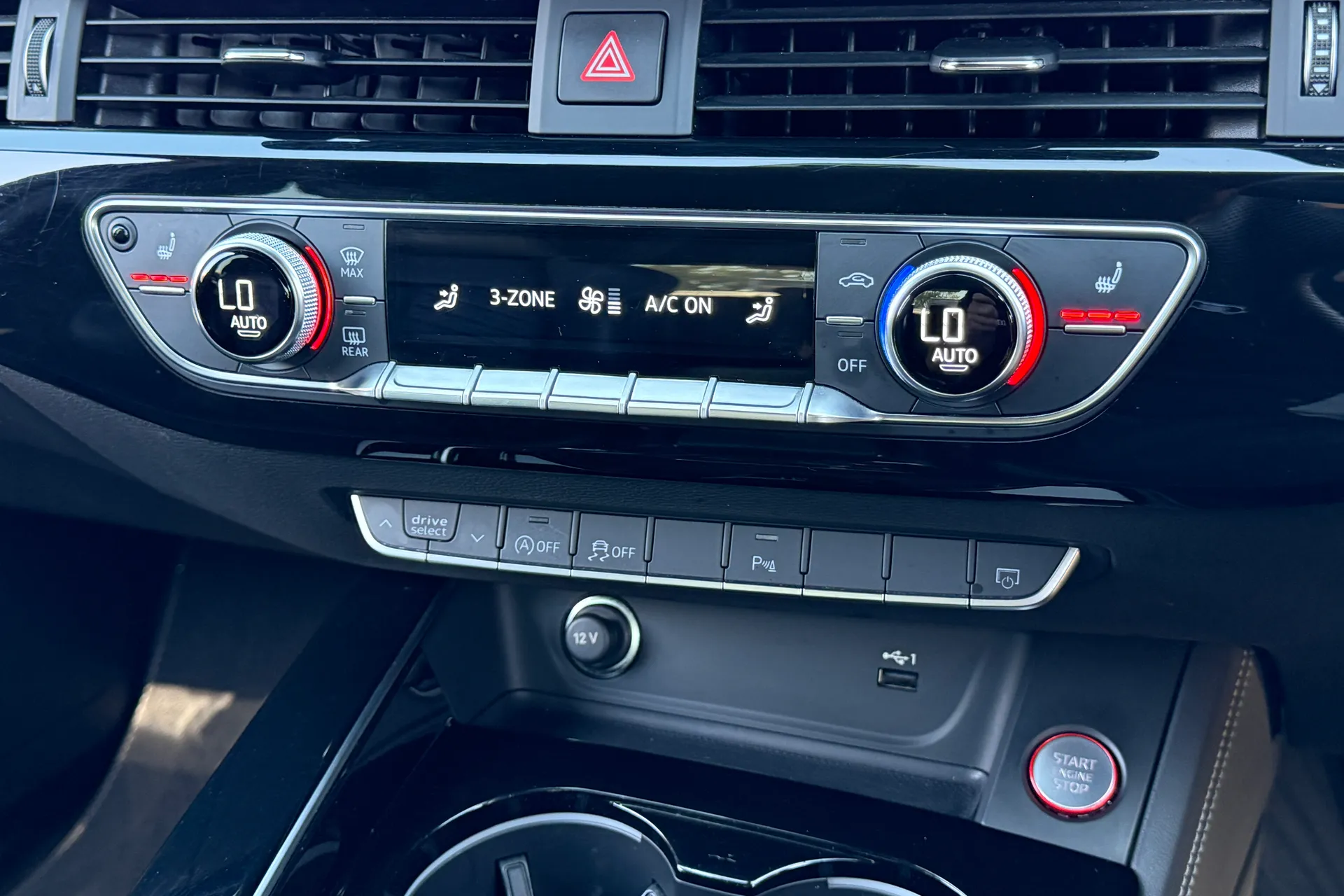 Audi A4 thumbnail image number 13