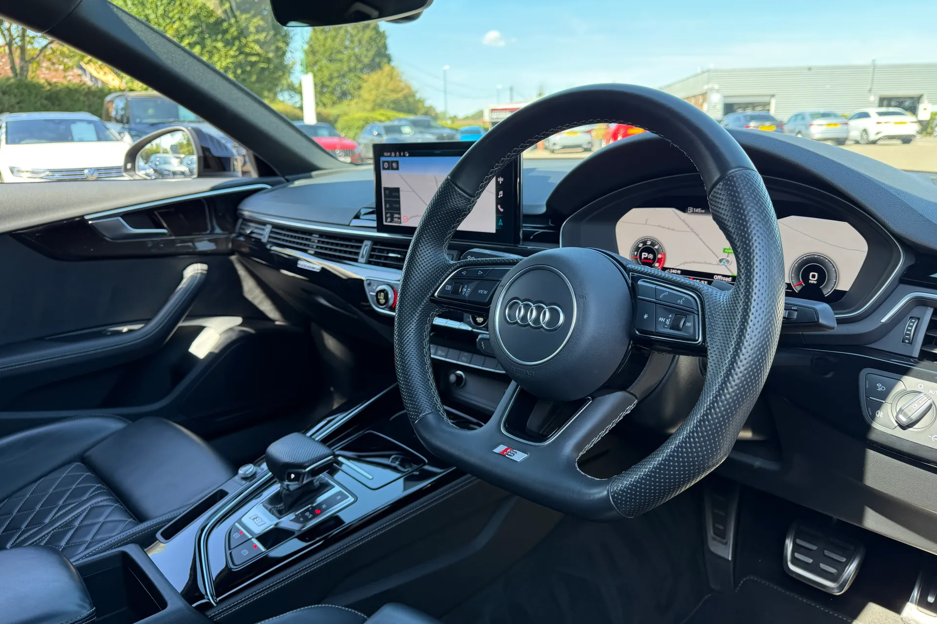 Audi A4 thumbnail image number 25