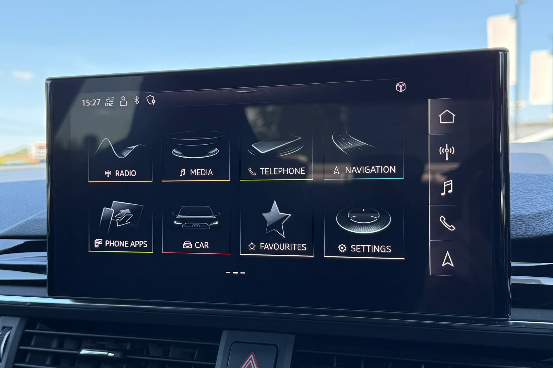 Audi A4 thumbnail image number 11