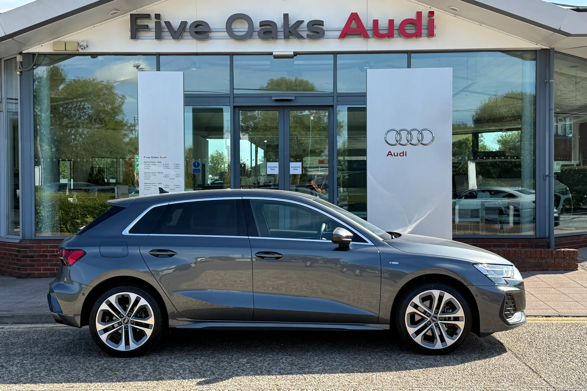 Audi A3 thumbnail image number 2