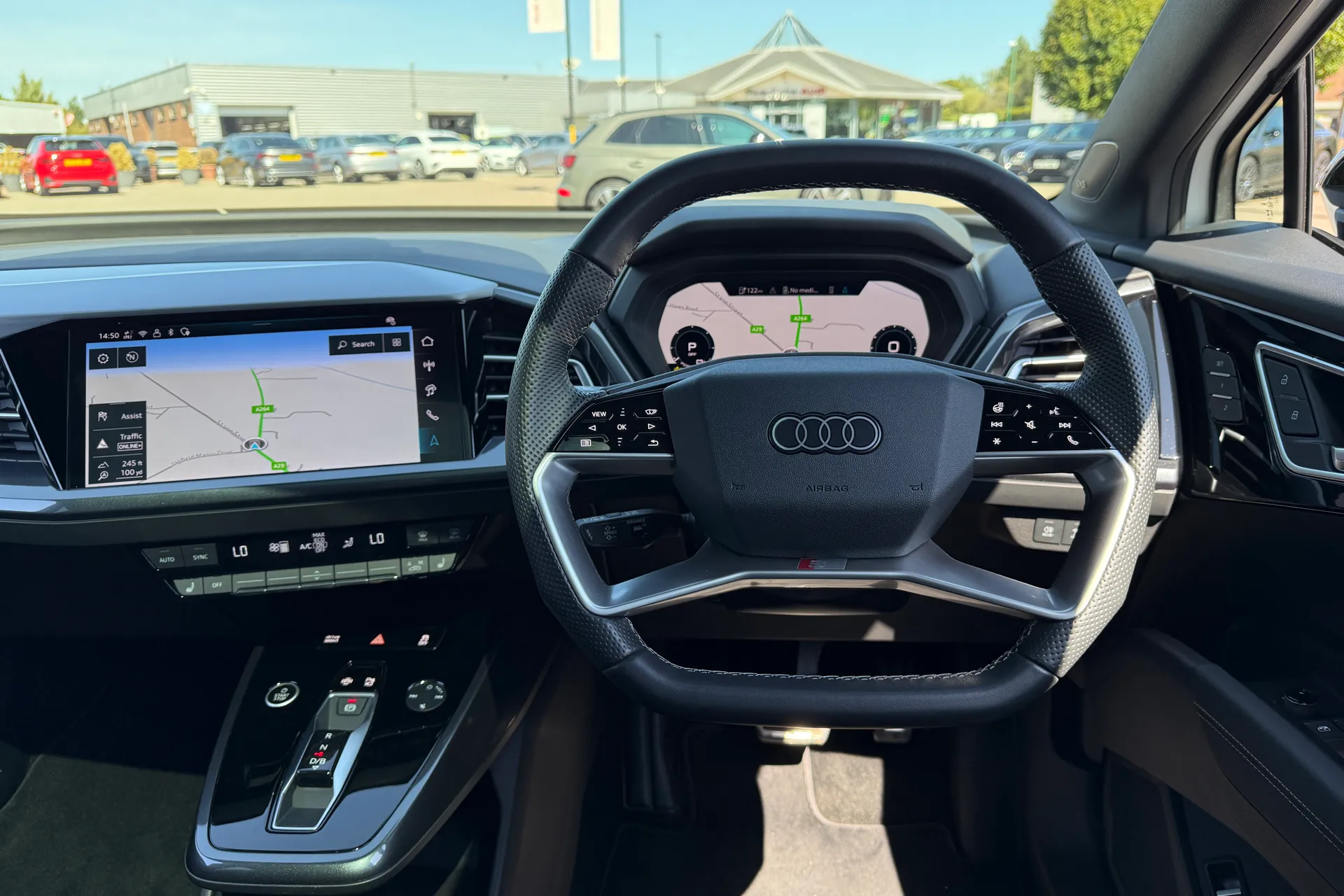 Audi Q4 thumbnail image number 6