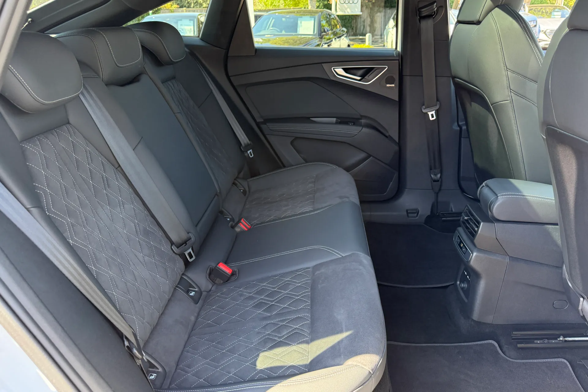 Audi Q4 thumbnail image number 55
