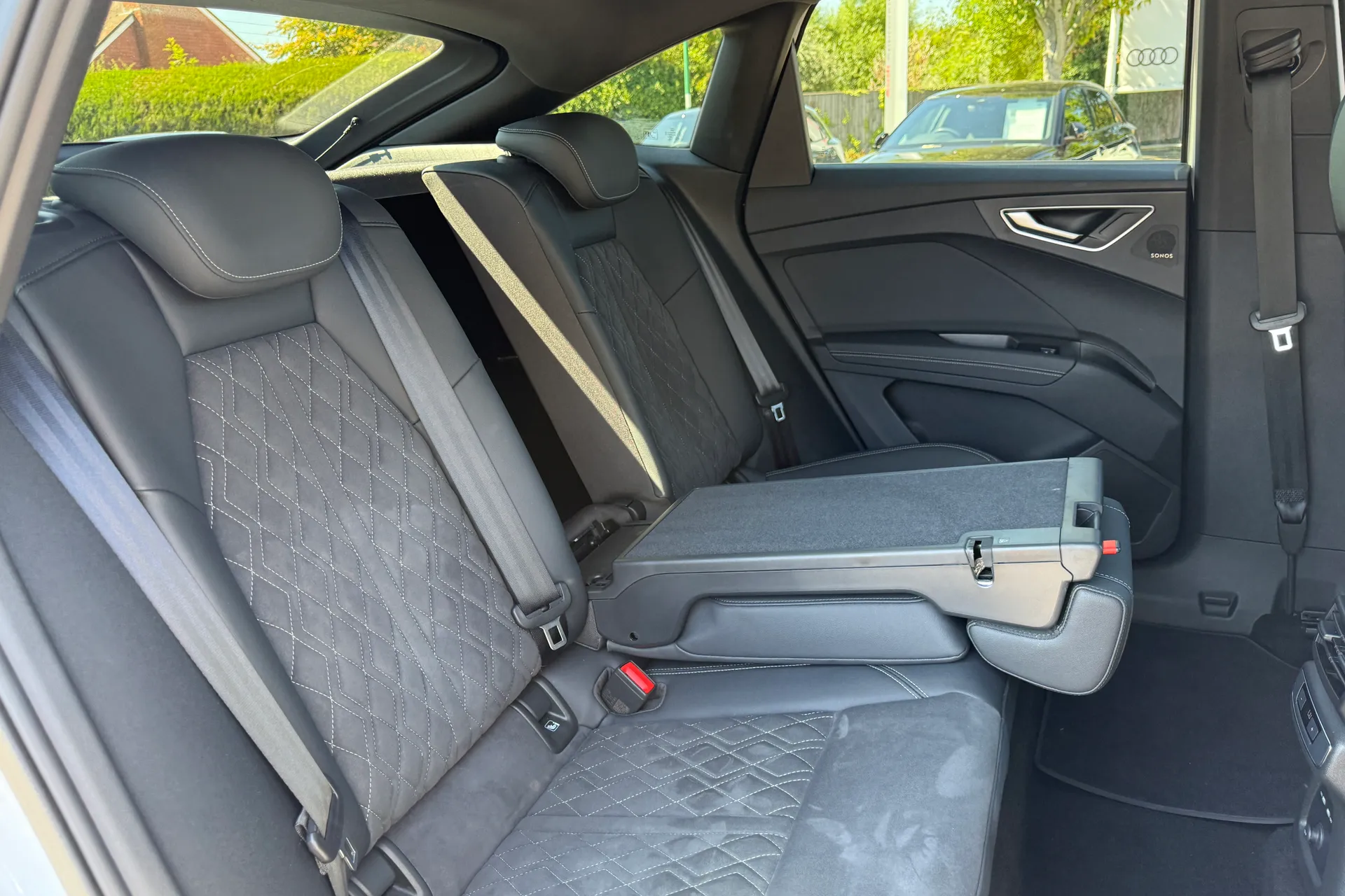 Audi Q4 thumbnail image number 57