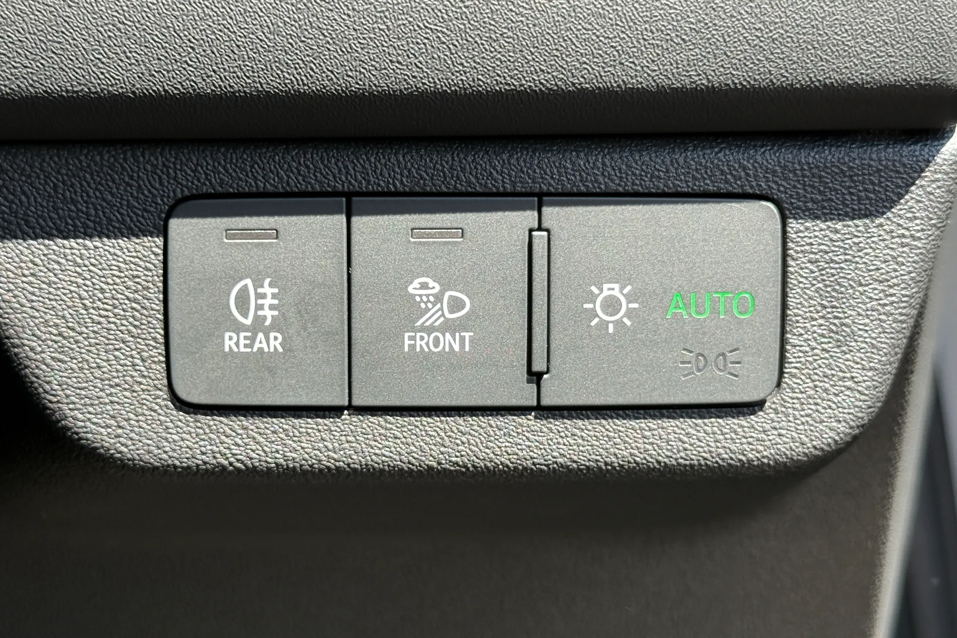 Audi Q4 thumbnail image number 31