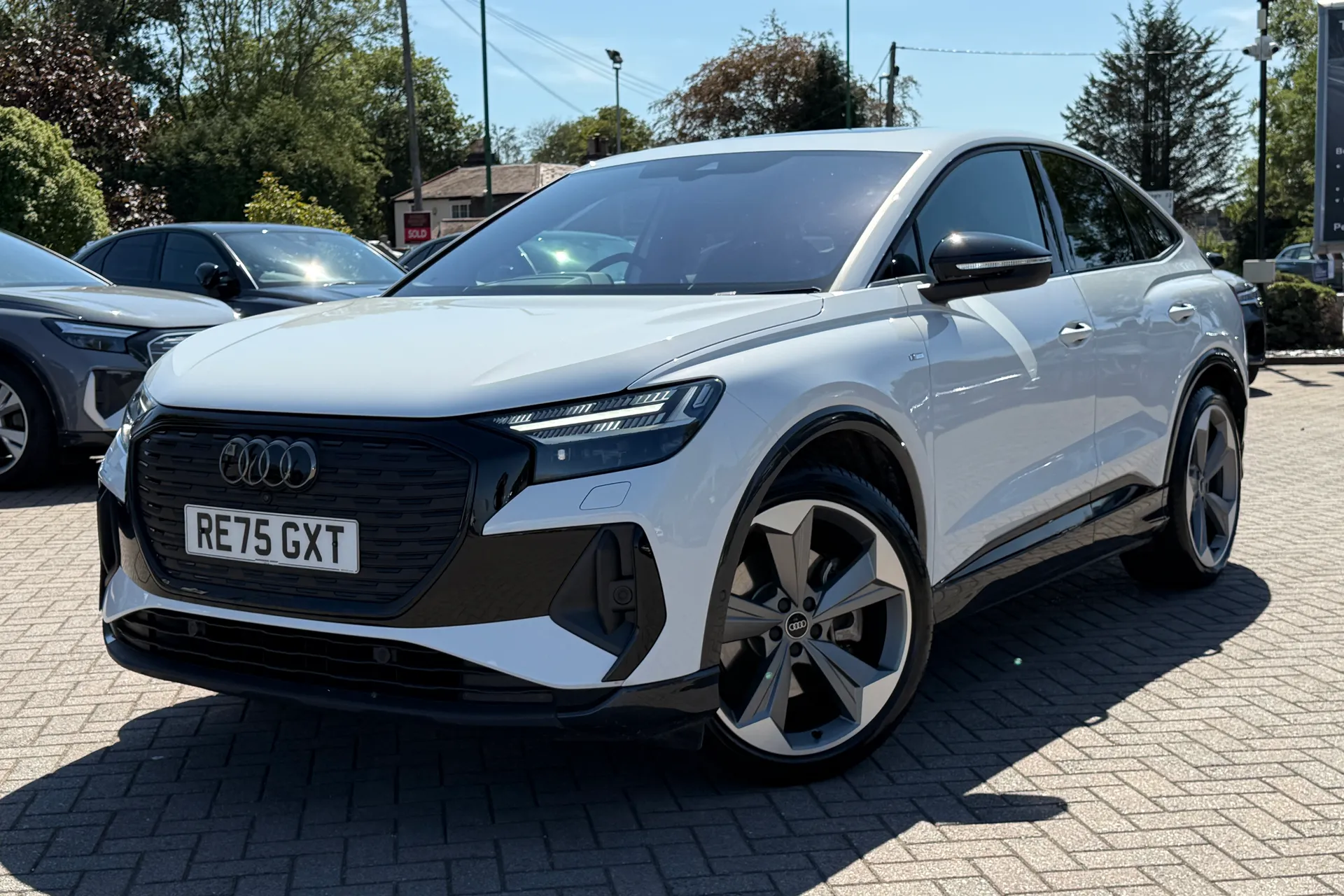 Audi Q4 thumbnail image number 34