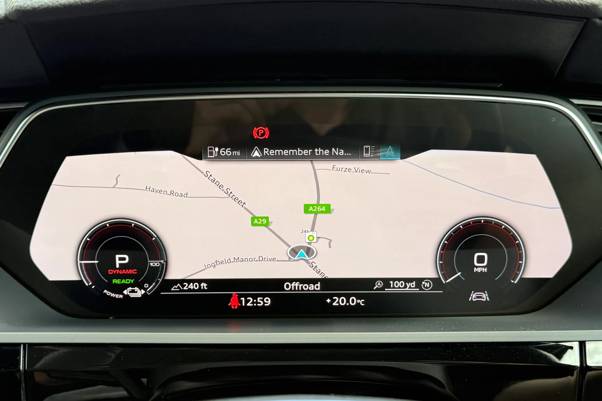 Audi e-tron thumbnail image number 16