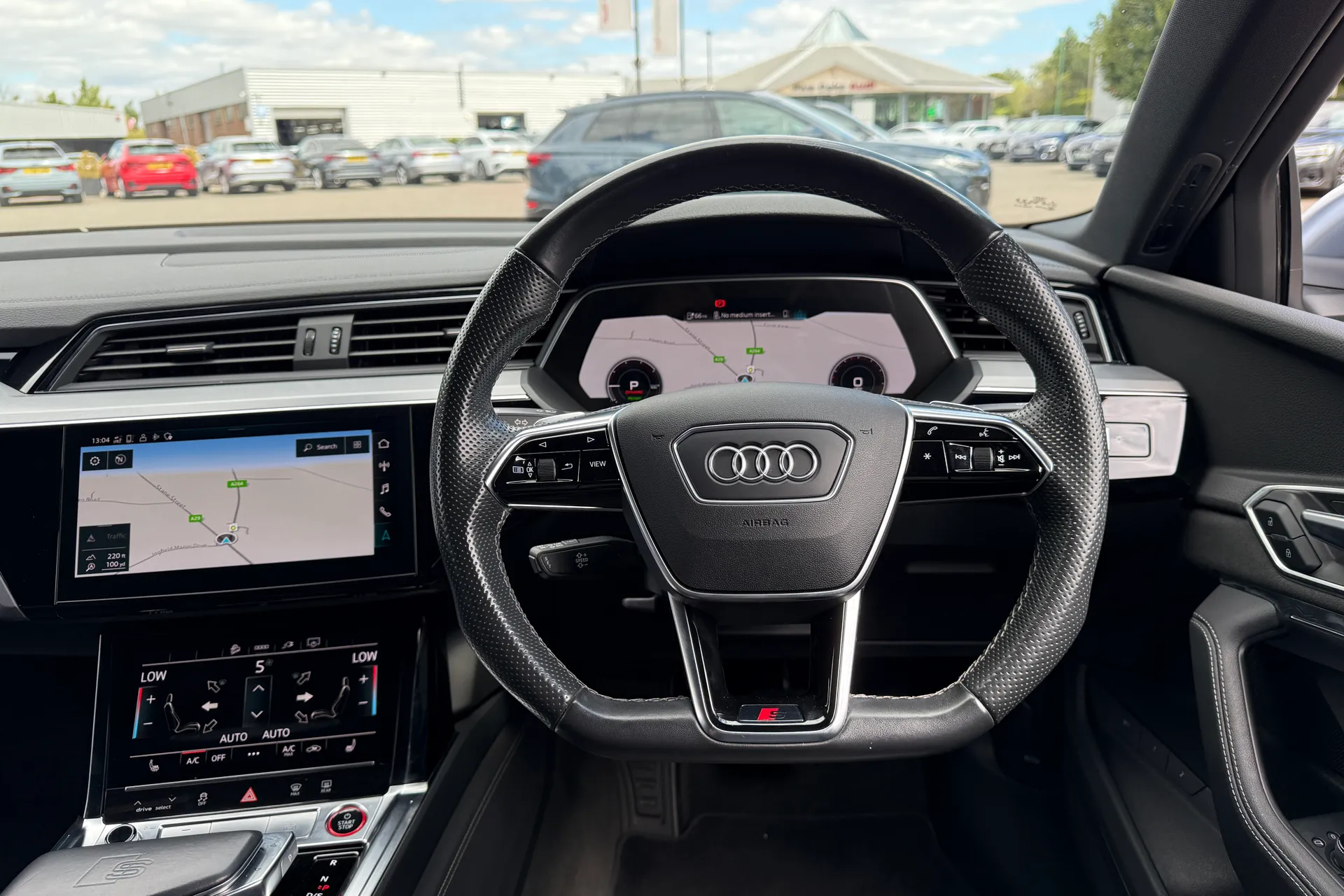 Audi e-tron thumbnail image number 6