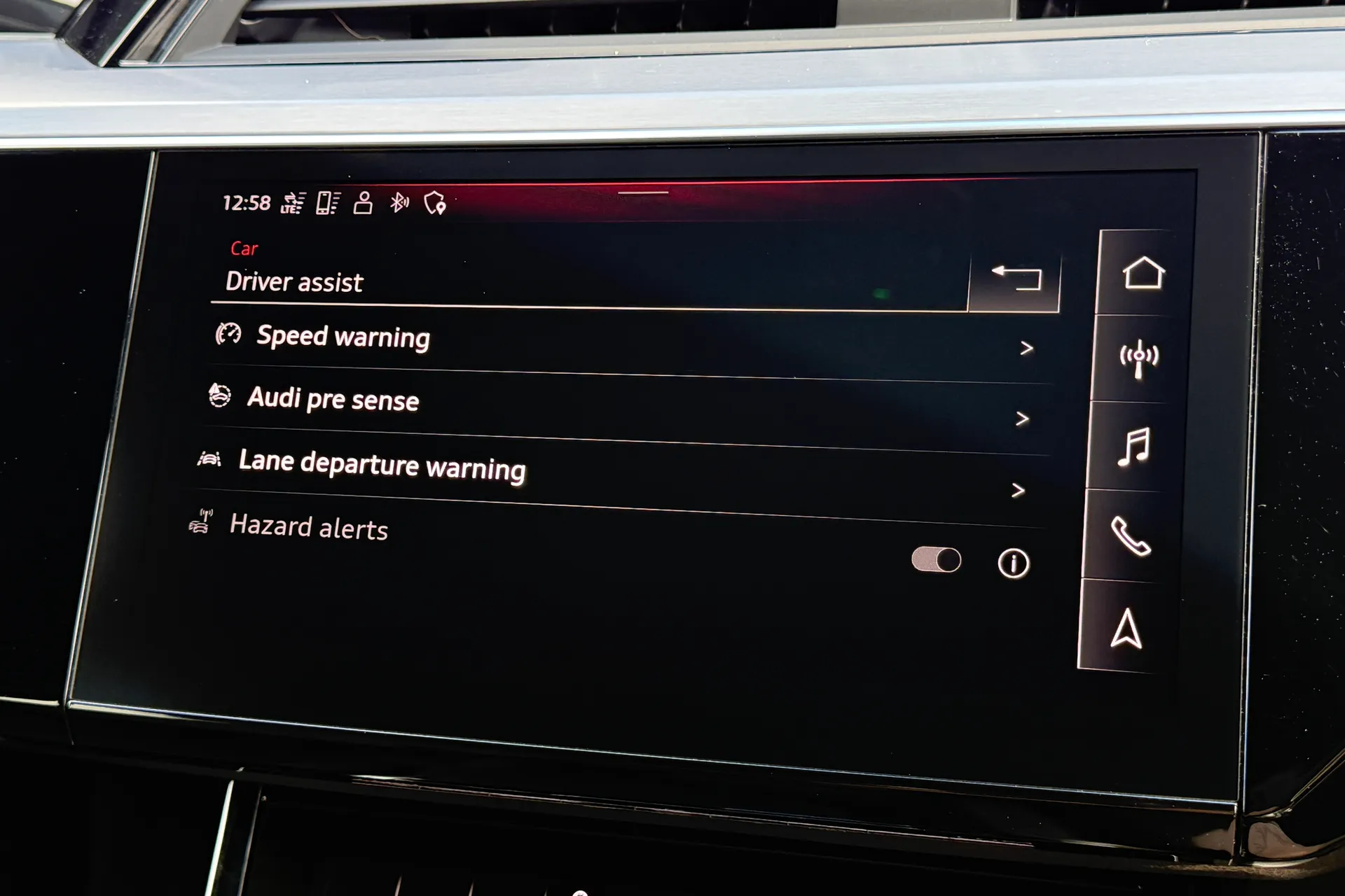Audi e-tron thumbnail image number 12