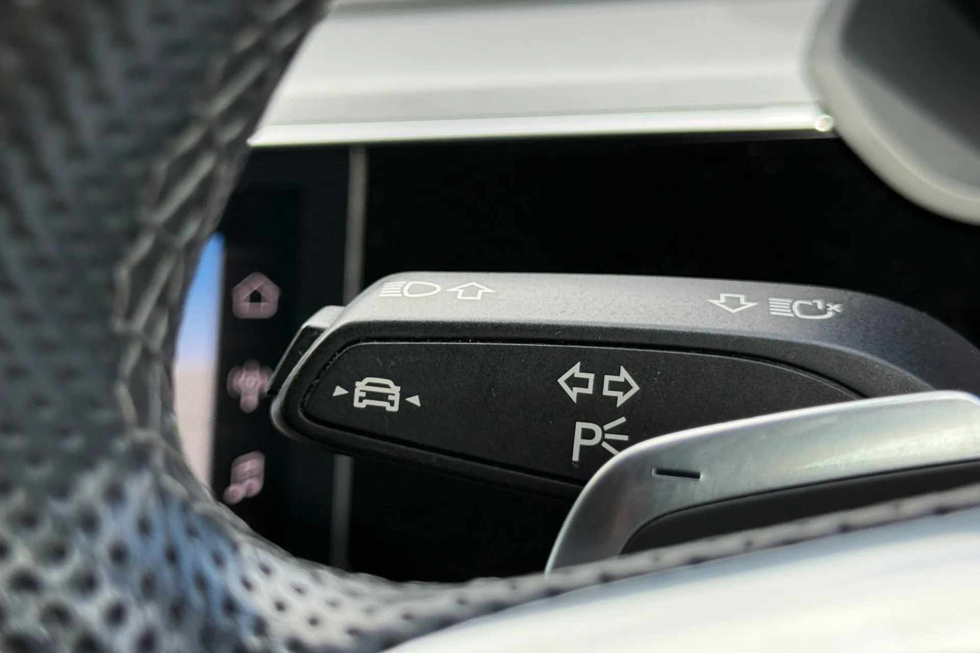 Audi e-tron thumbnail image number 23