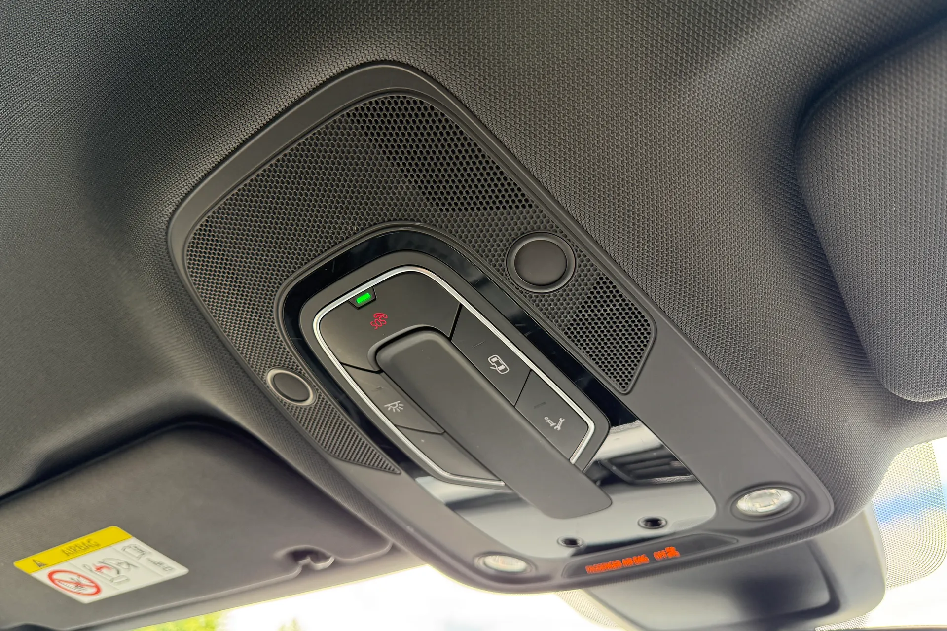 Audi e-tron thumbnail image number 25
