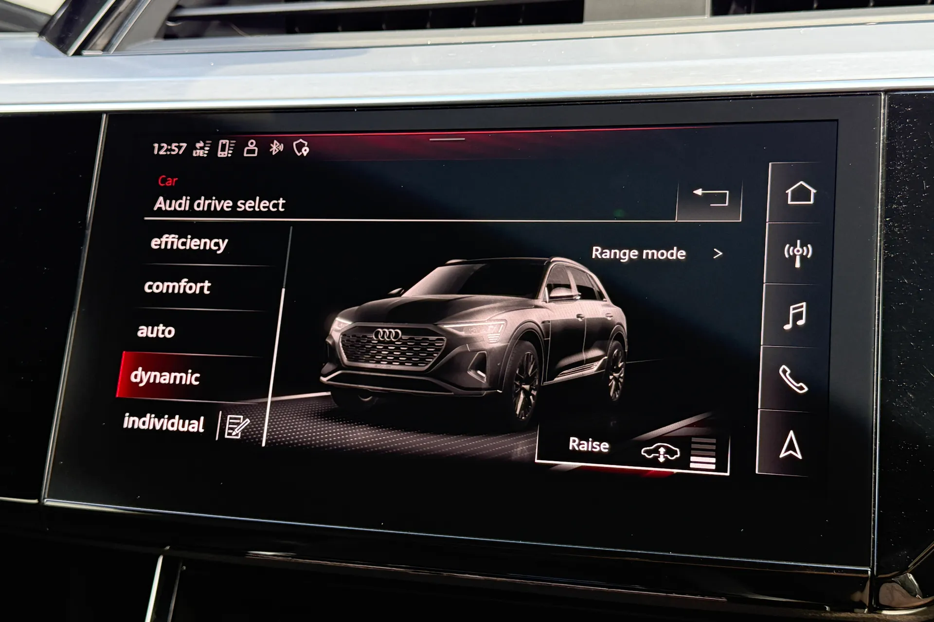 Audi e-tron thumbnail image number 11