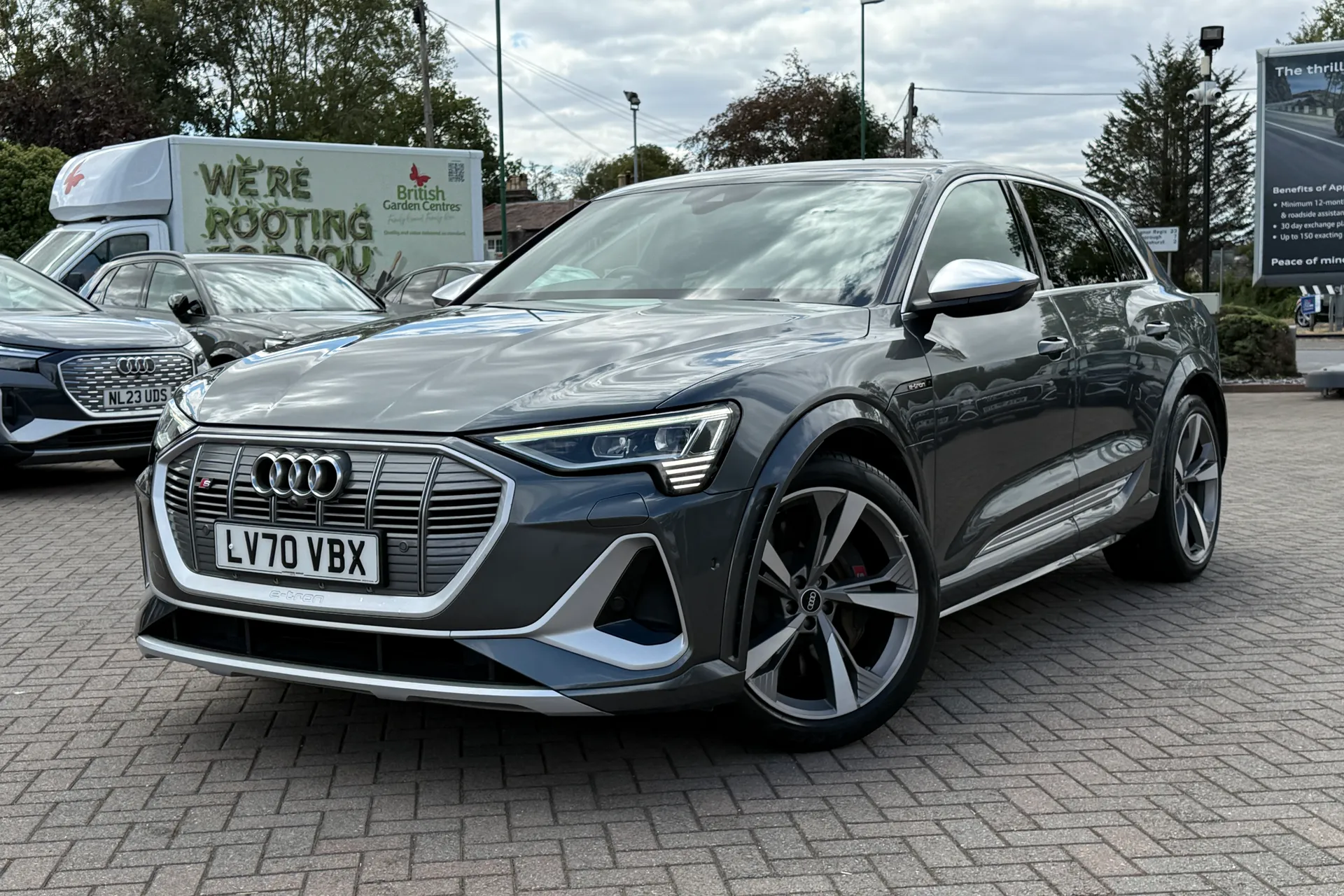 Audi e-tron thumbnail image number 31