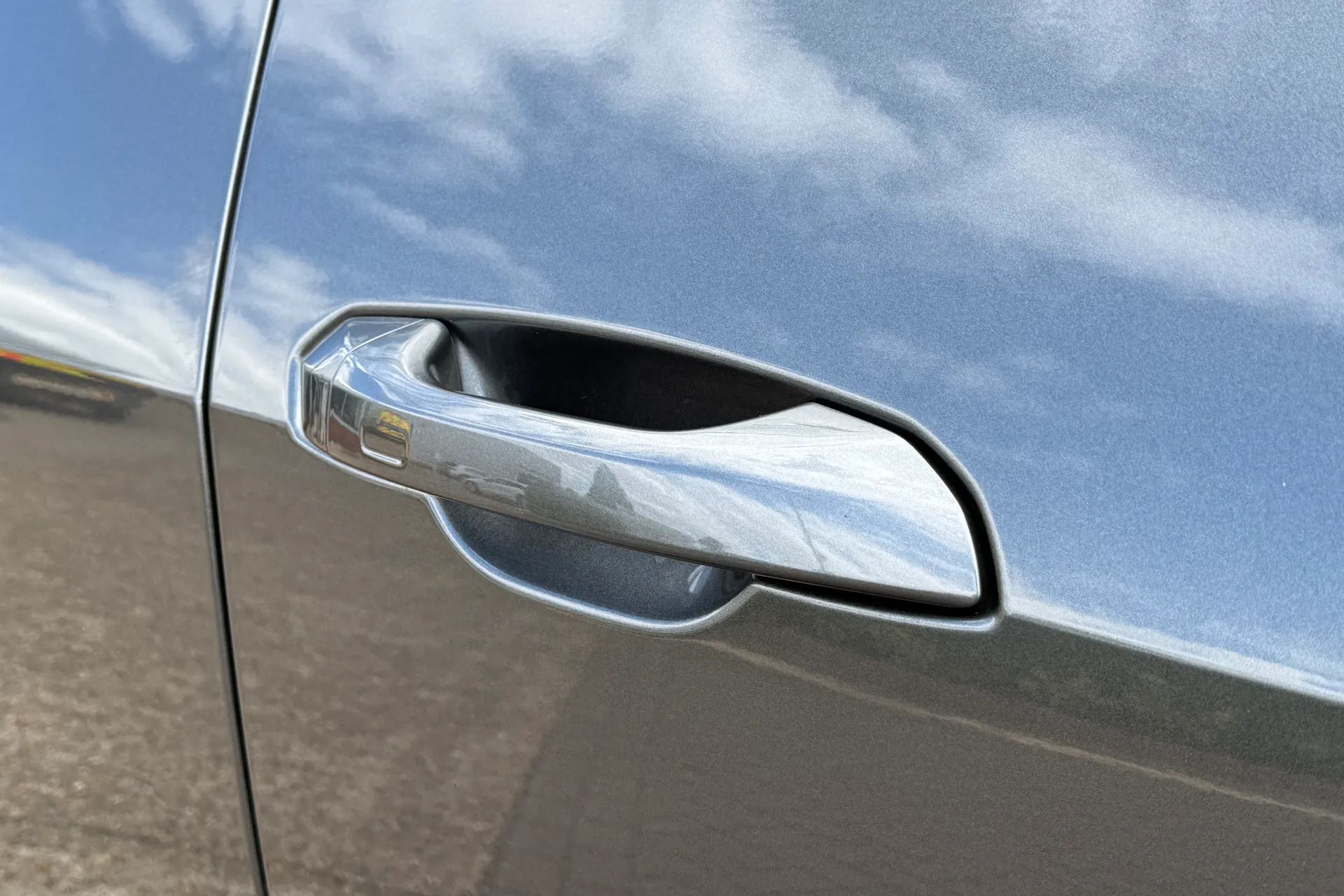 Audi e-tron thumbnail image number 57