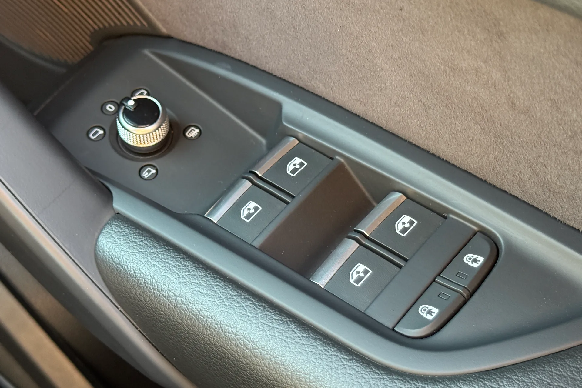 Audi Q5 thumbnail image number 22
