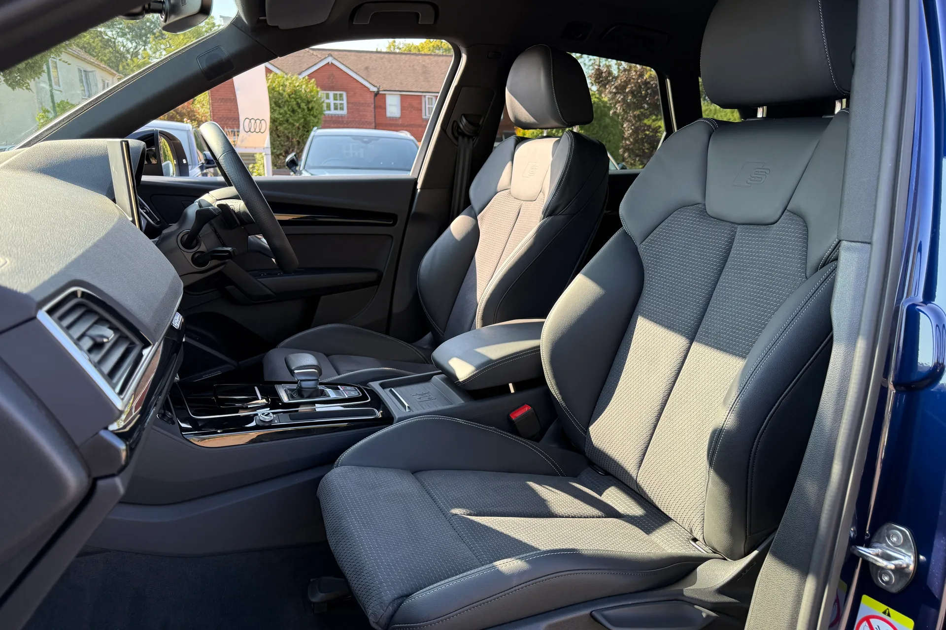 Audi Q5 thumbnail image number 33