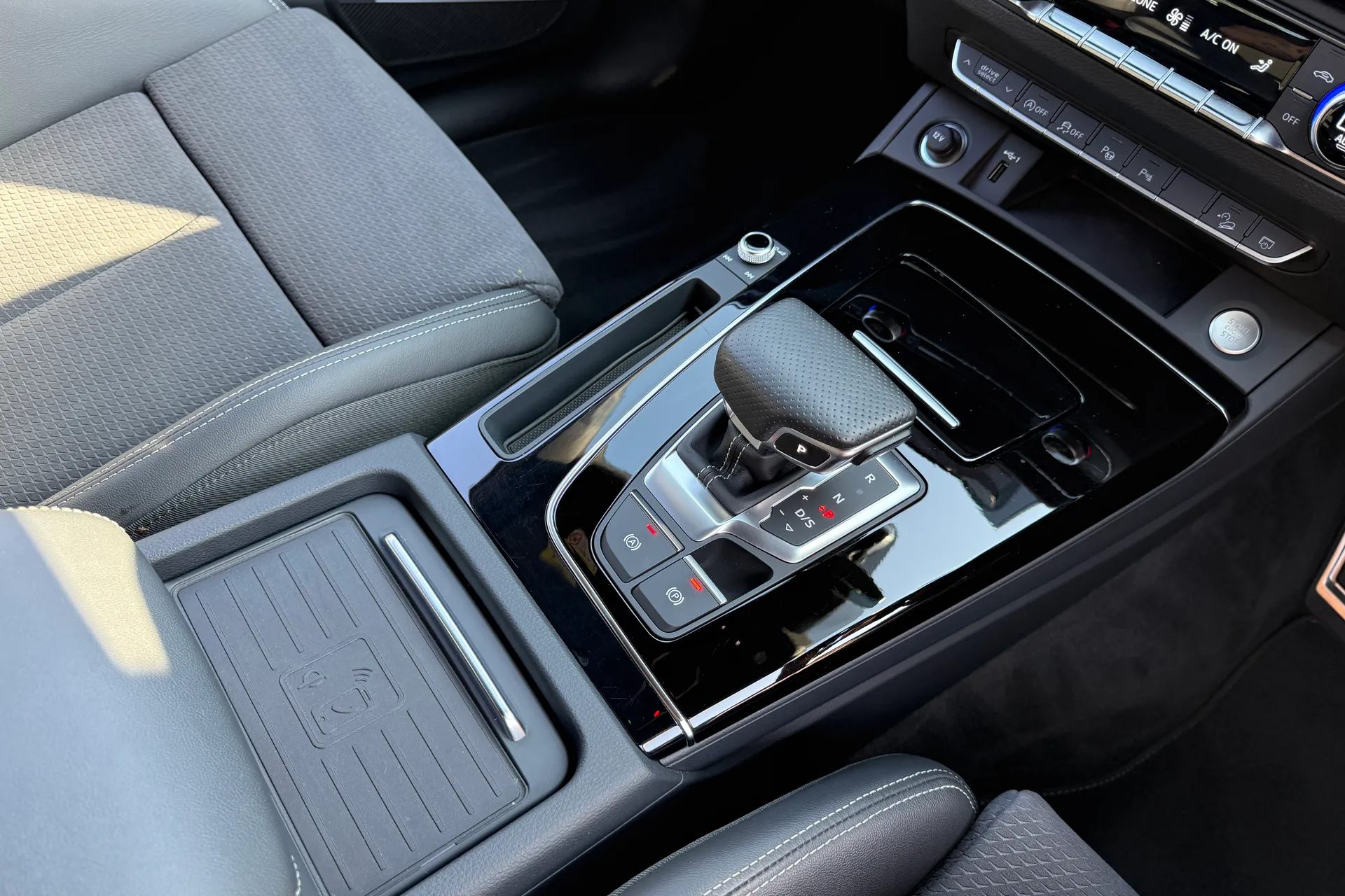 Audi Q5 thumbnail image number 43