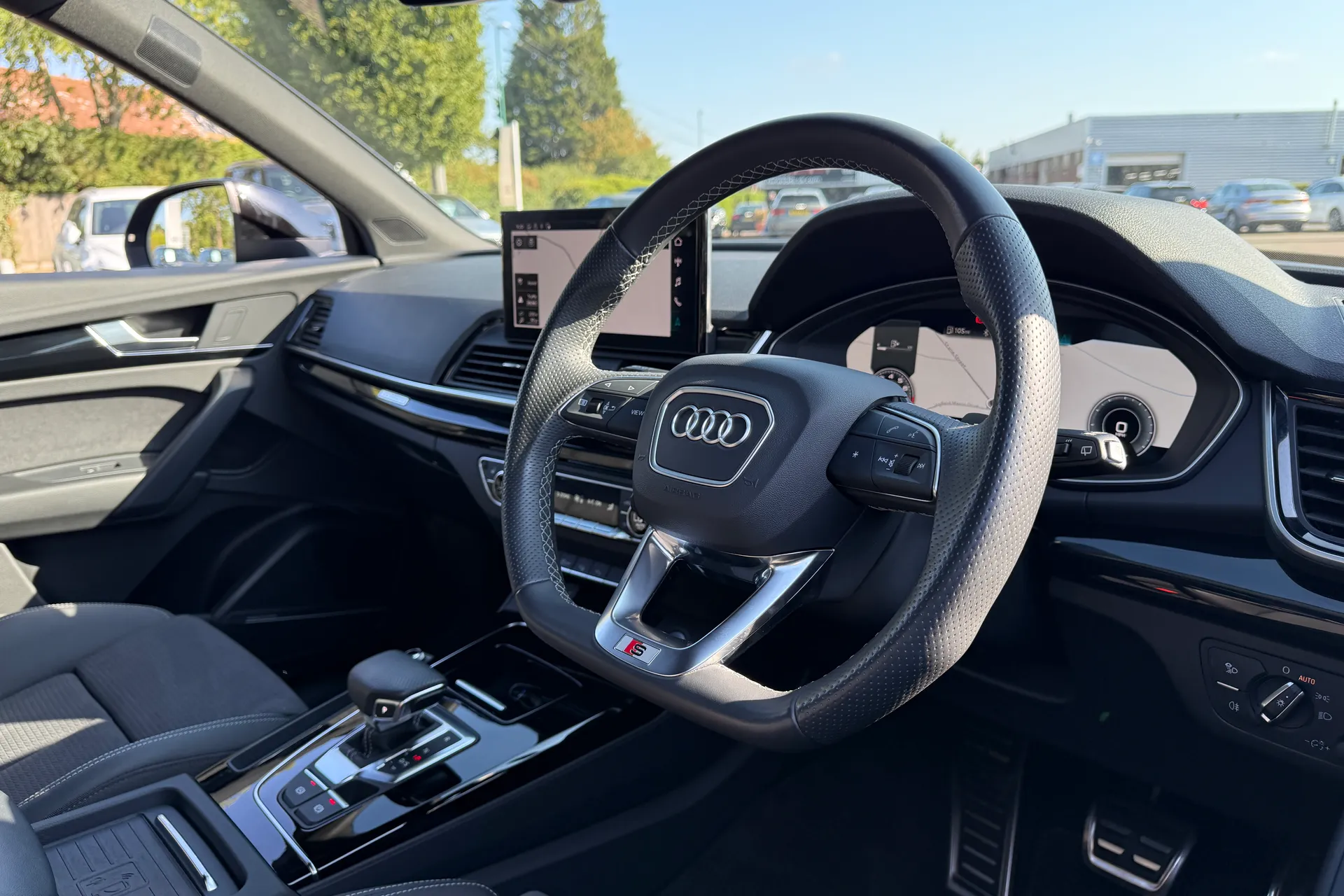 Audi Q5 thumbnail image number 31