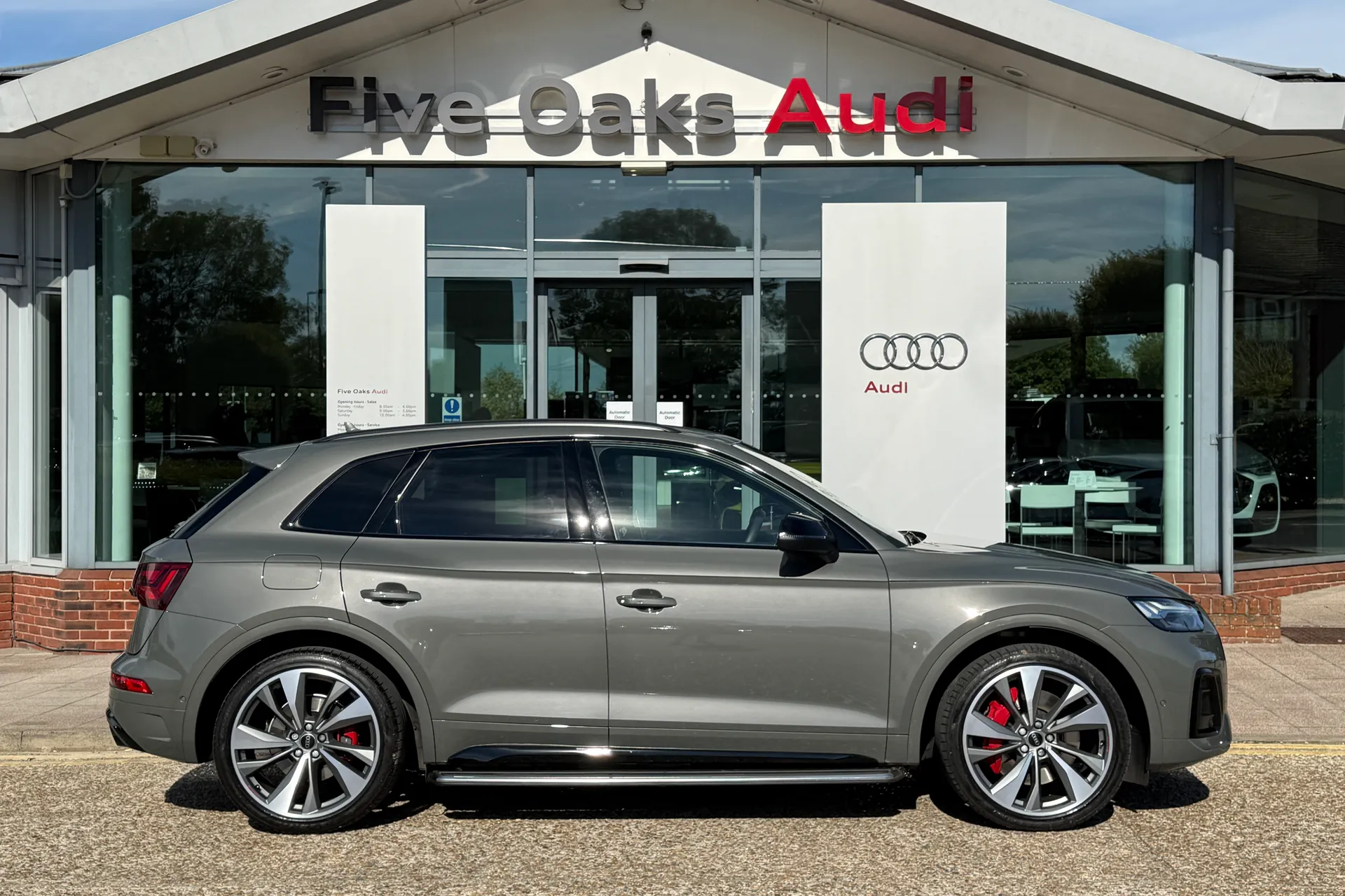 Audi Q5 thumbnail image number 2