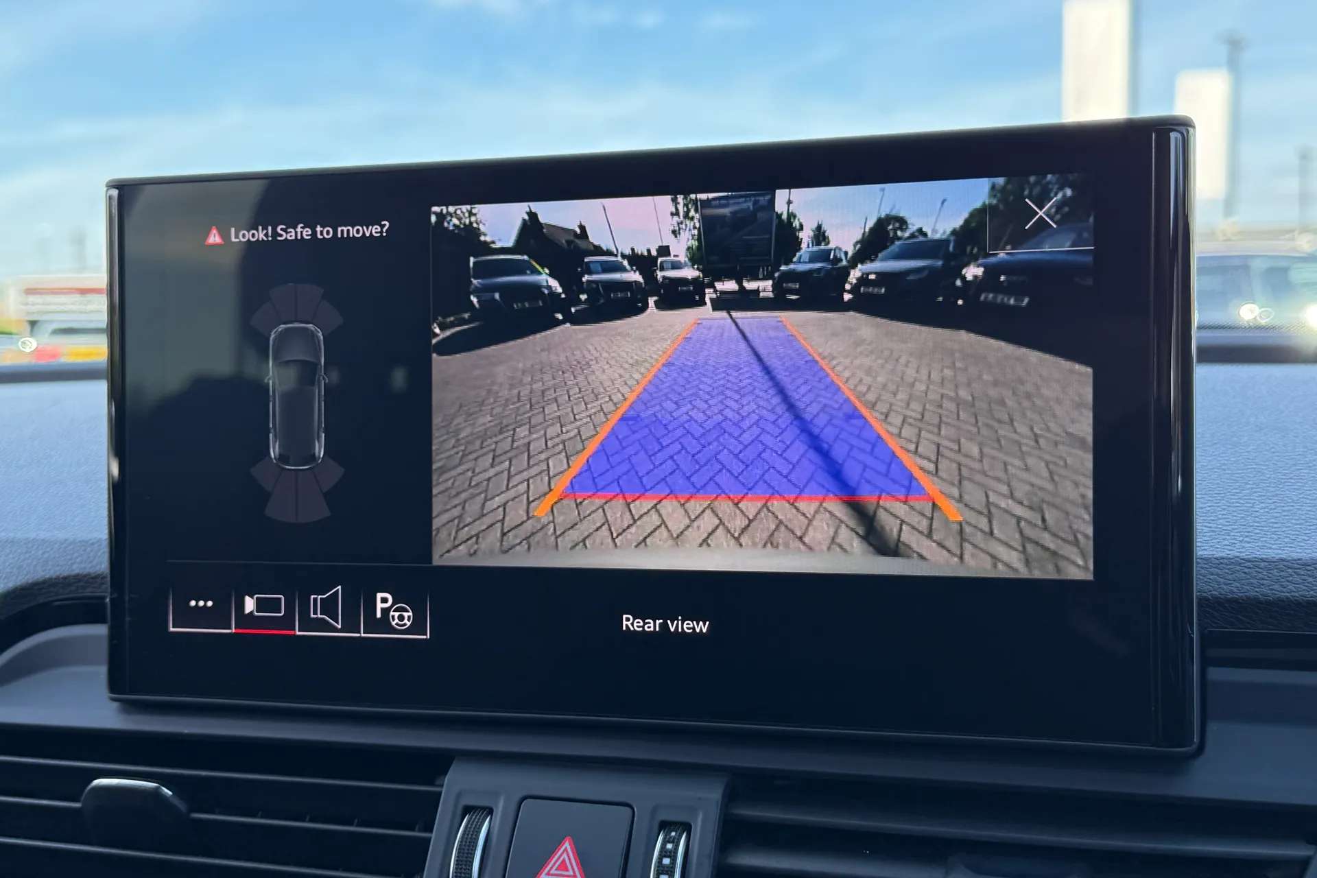 Audi Q5 thumbnail image number 4