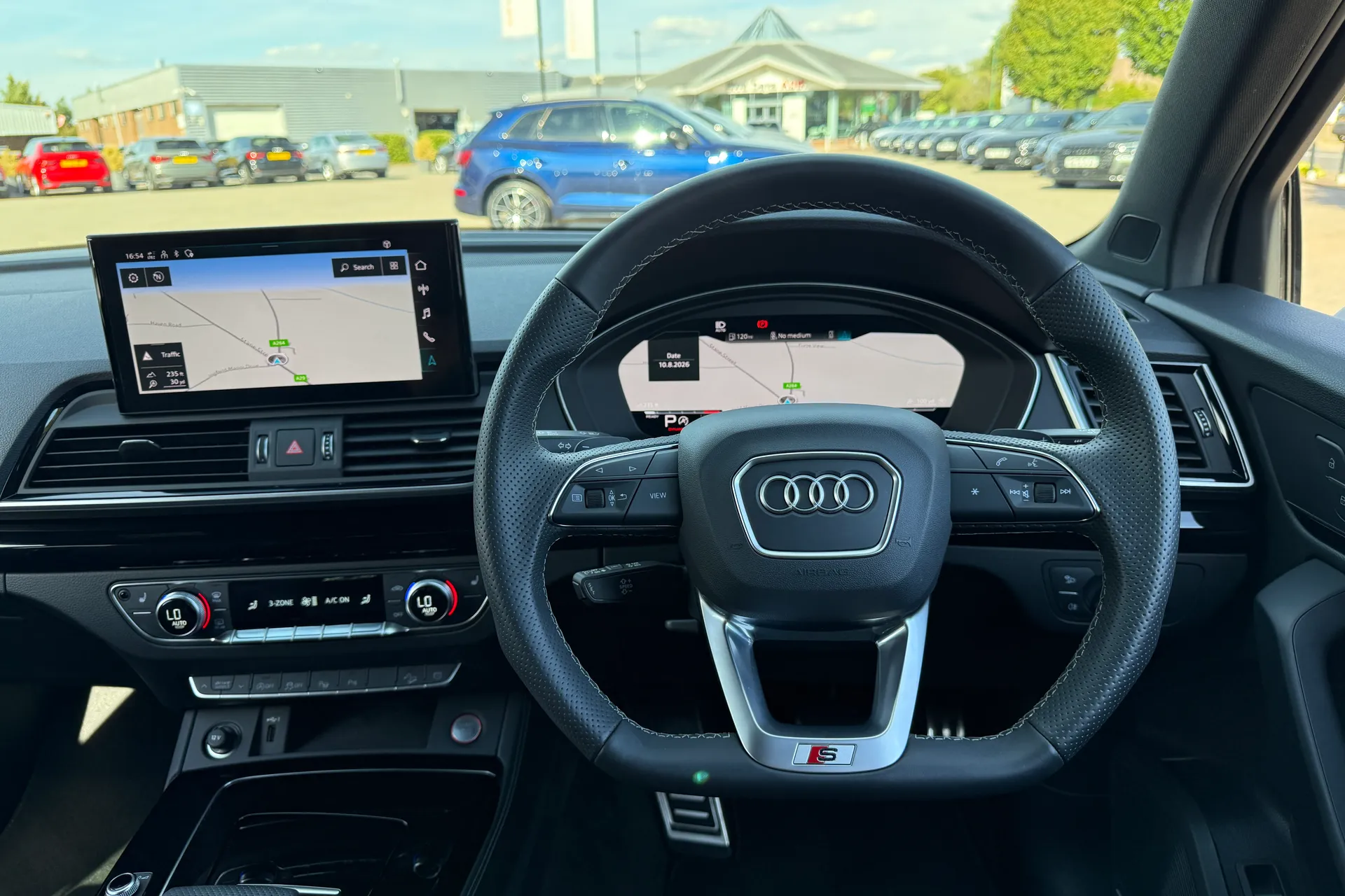 Audi Q5 thumbnail image number 6