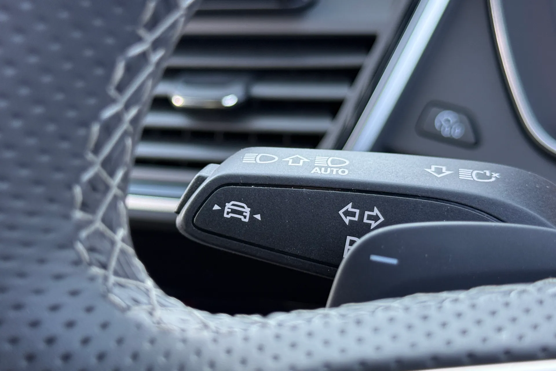 Audi Q5 thumbnail image number 24
