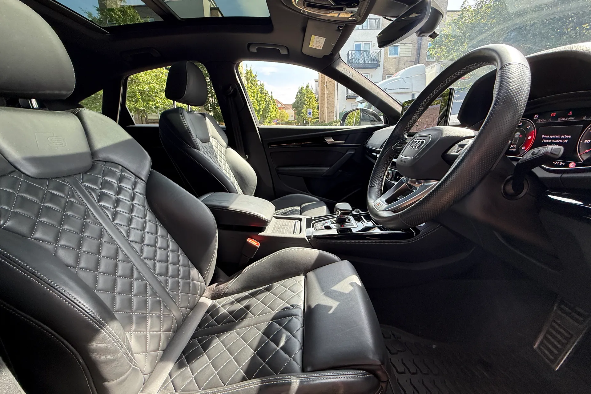 Audi Q5 thumbnail image number 34