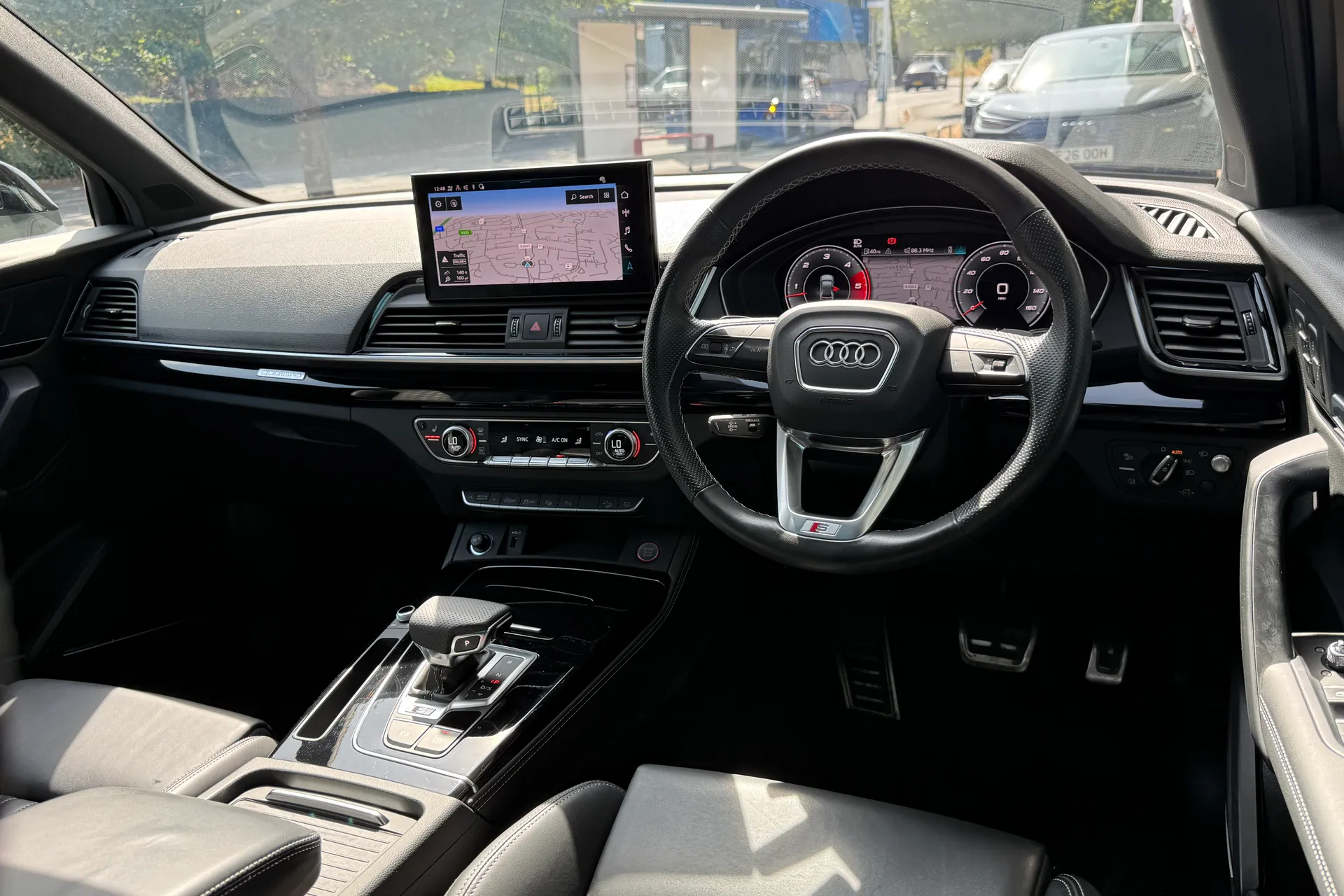 Audi Q5 thumbnail image number 42