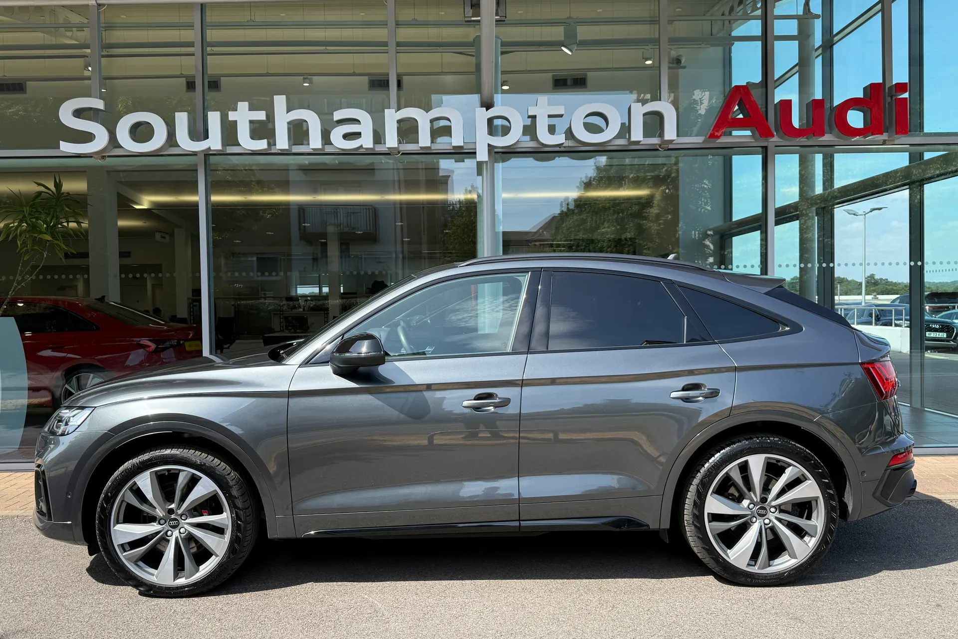 Audi Q5 thumbnail image number 55